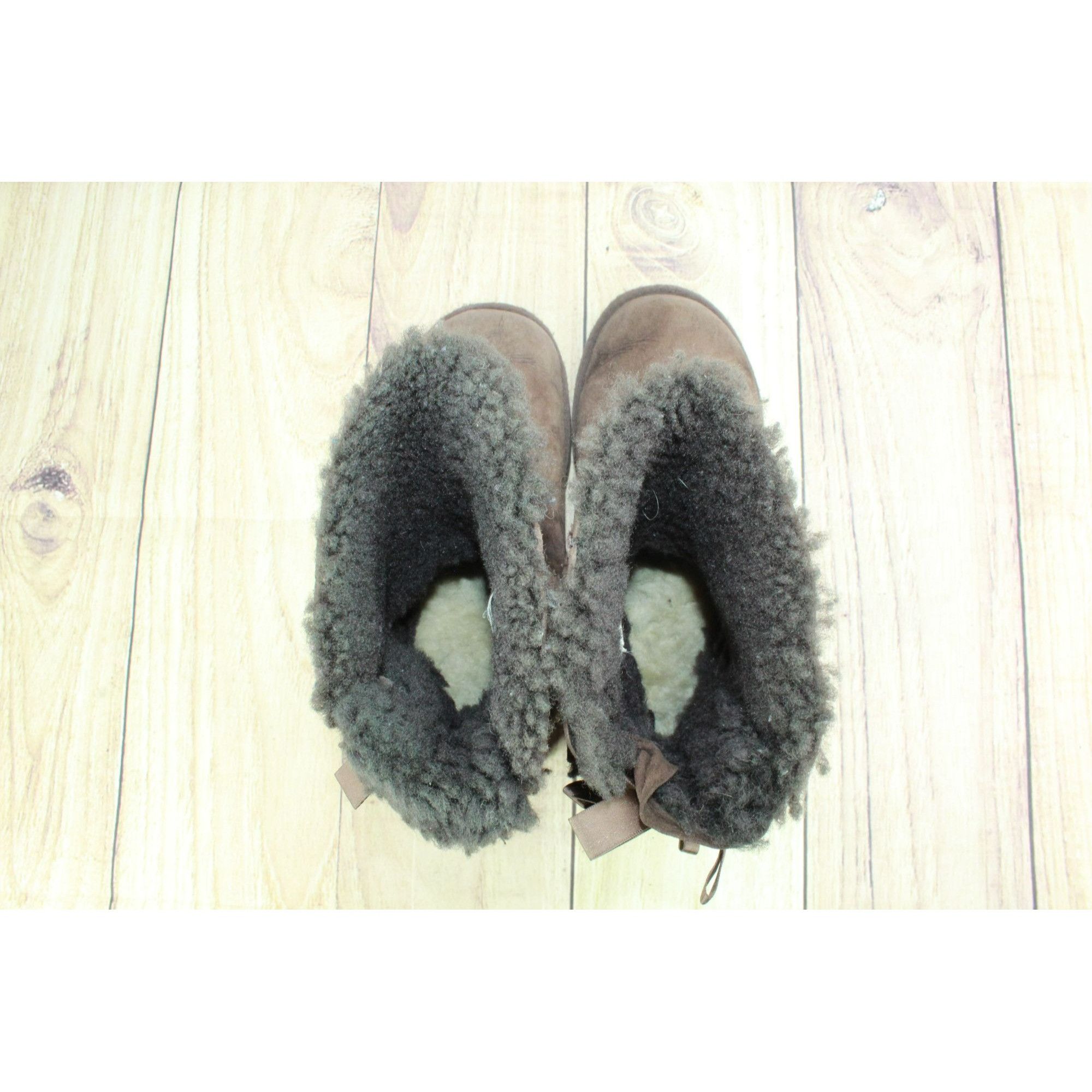 Ugg UGG Australia Bailey Bow Women's Shearling Winter Boots Size US 8 / IT 38 - 7 Thumbnail