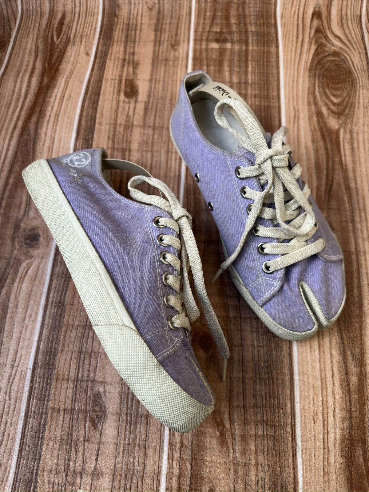 Maison Margiela Maison Martin Margiela TABI Purple Canvas Low Top Sneakers Size US 7.5 / IT 37.5 - 14 Thumbnail