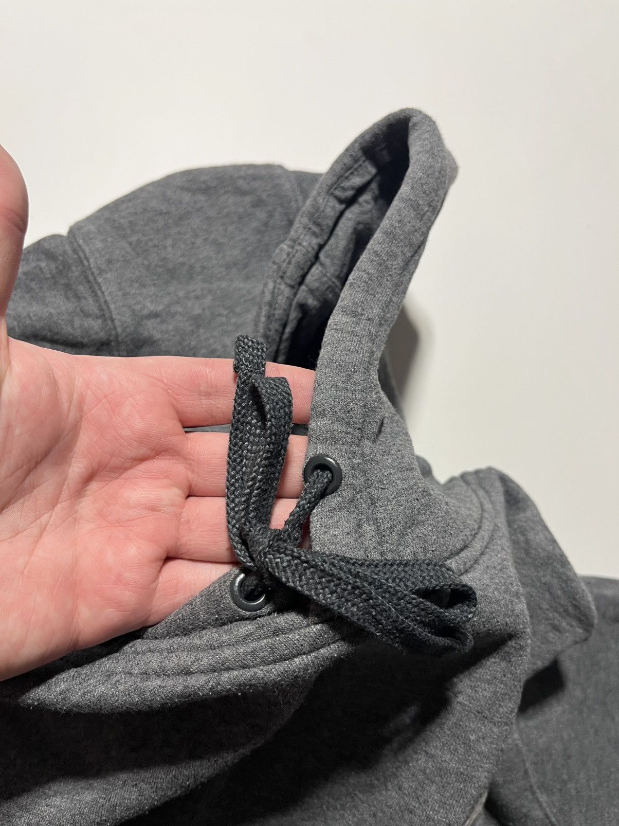 Nike Vintage Nike hoodie 90s Y2K style men's L grey mini logo Size US L / EU 52-54 / 3 - 5 Thumbnail
