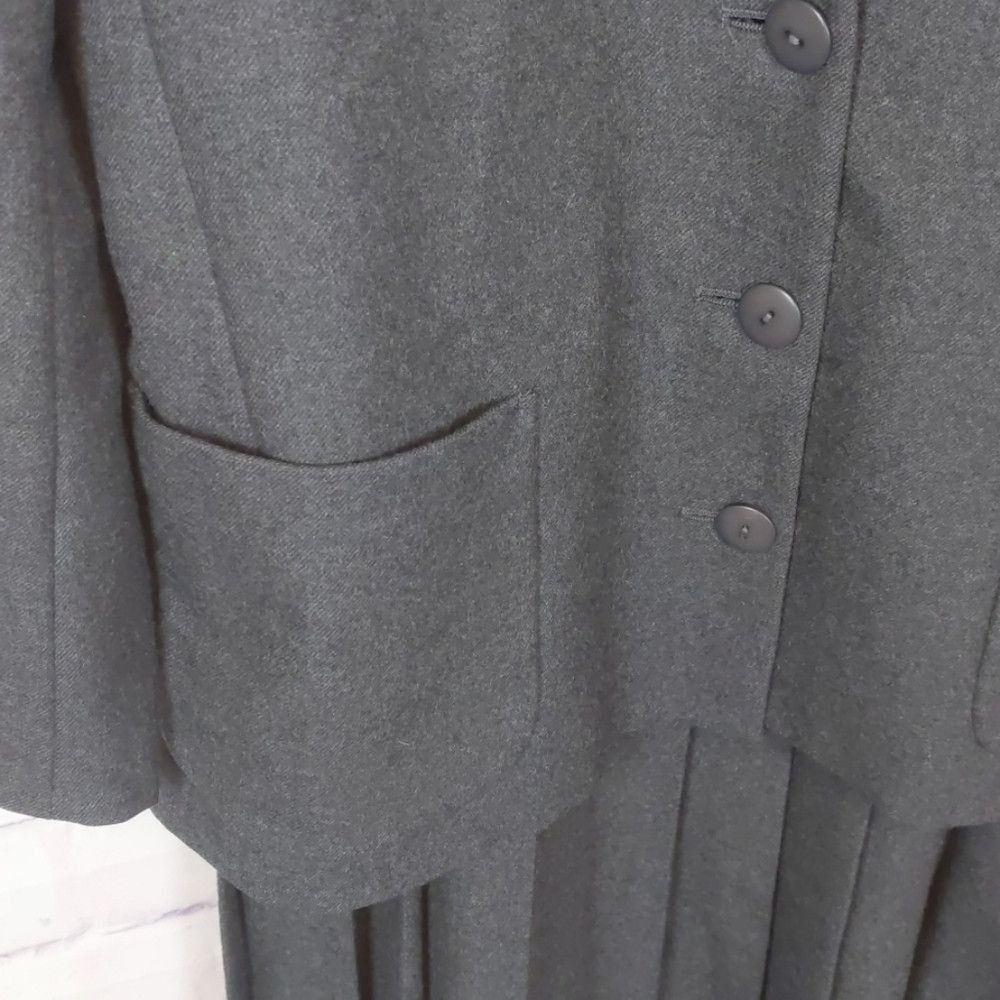 Saks Fifth Avenue SAKS FIFTH AVENUE - Vintage wool pleated skirt set size 10 Size 32" / US 10 / IT 46 - 4 Thumbnail
