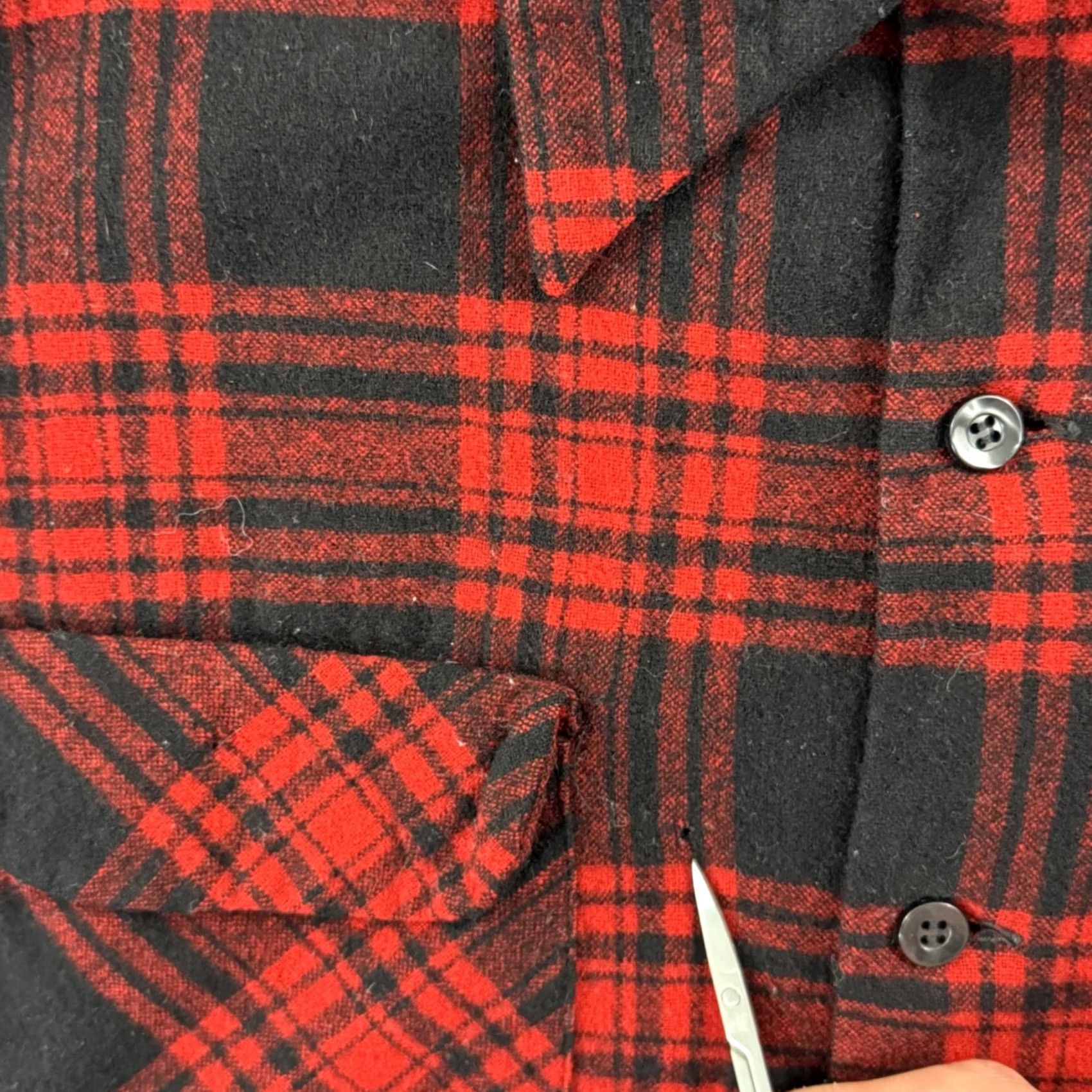 Pendleton VINTAGE Pendleton Shirt Womens Large Red Plaid 90s Wool Loop Collar Button Up Size L / US 10 / IT 46 - 7 Thumbnail