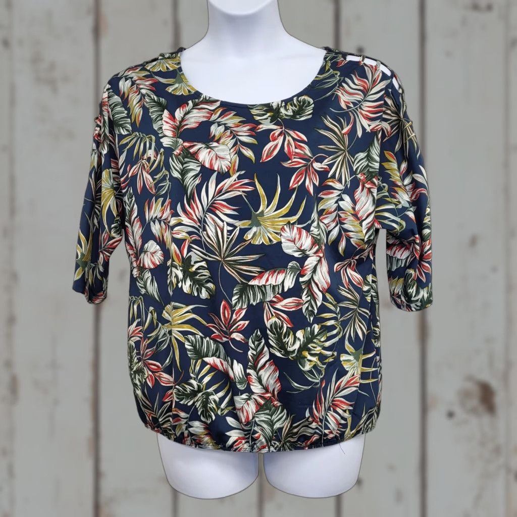 Vintage PERCEPTION CONCEPT Blouse Womens XL Blue Tropical Flower Cut Out Sleeves Floral Pattern 3/4 Sleeve Size XL / US 12-14 / IT 48-50 - 1 Thumbnail