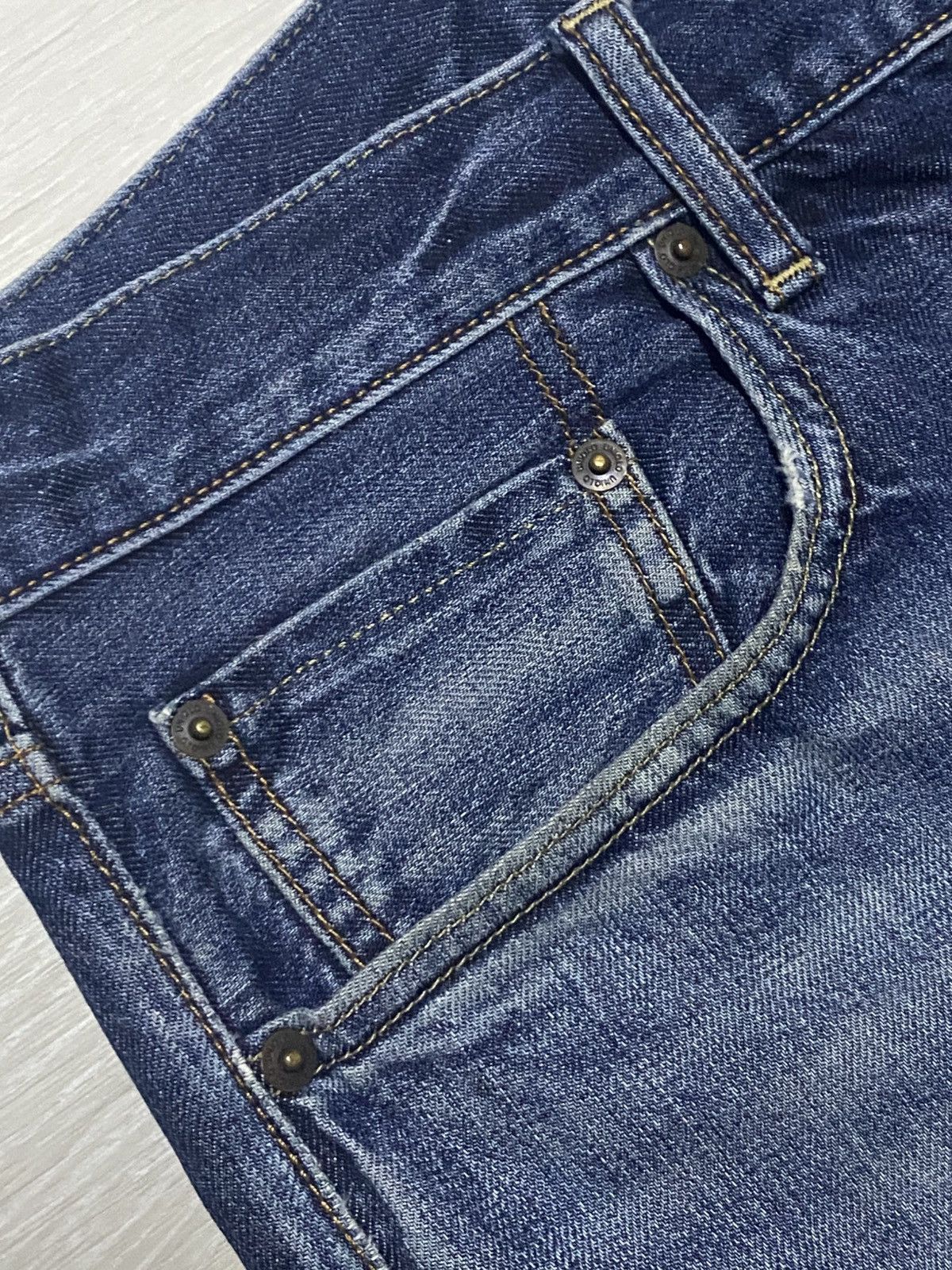 Uniqlo Vintage Japanese Uniqlo Selvedge Blue wash Distressed Jeans Size US 39 - 9 Thumbnail