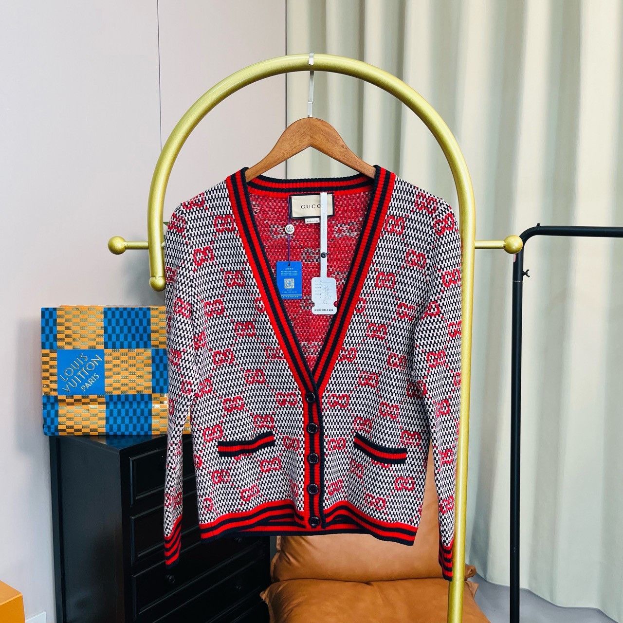Gucci Gucci Red small fragrance style full print cardigan sweater Size US XS / EU 42 / 0 - 1 Thumbnail