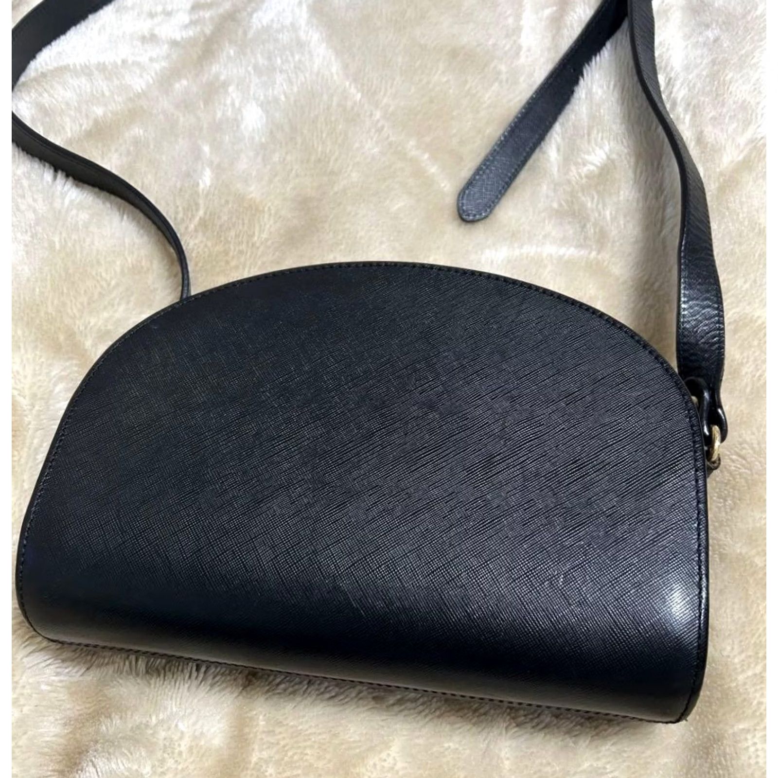 A.P.C. A.P.C. Woman Shoulder Bag Half Moon Limited Edition Style Refined Minimalism Size ONE SIZE - 2 Thumbnail