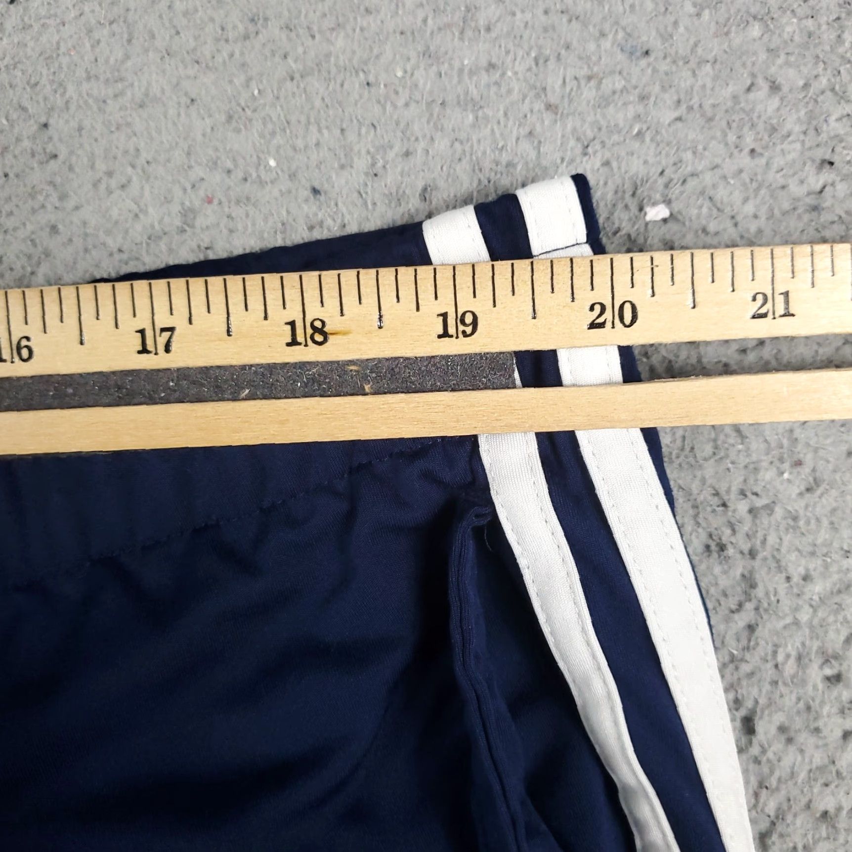 Adidas Adidas Shorts Mens Size 40 Blue Athletic Running Jogging Track Gym Size 40 Adidas Shorts Blue Athletic Running Jogging Track Gym Mens Size US 40 / EU 56 - 4 Thumbnail