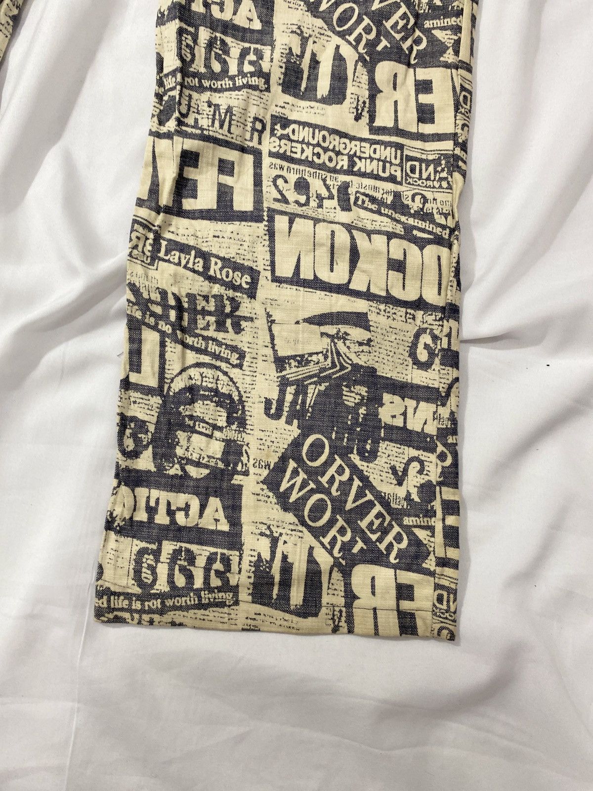 Hysteric Glamour Japanese Brand Darkvictory God Save The Queen NewsPaper Size US 29 - 3 Thumbnail