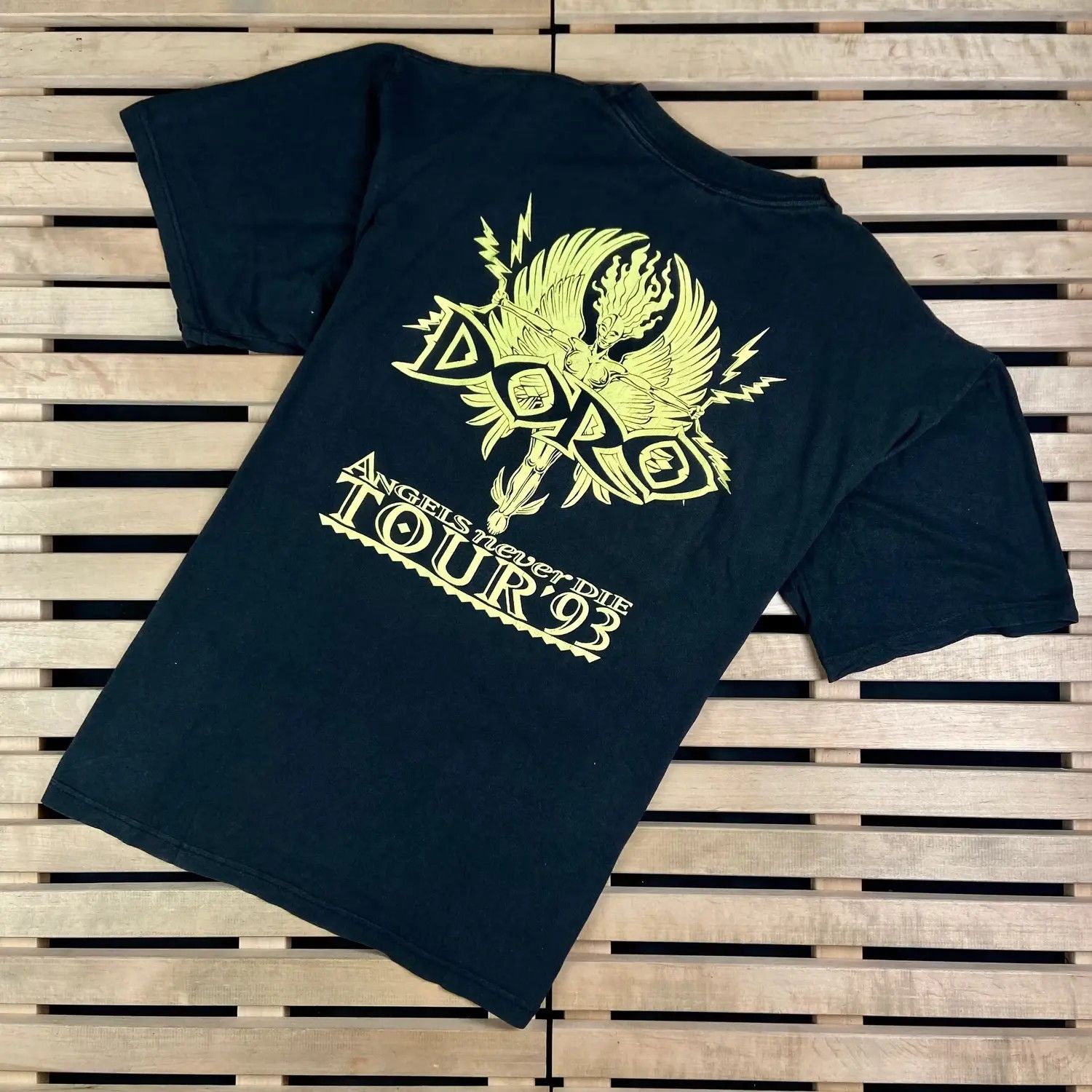Band Tees Mens Vintage T Shirt Doro Tour 1993 Size XL Size US XL / EU 56 / 4 - 7 Thumbnail