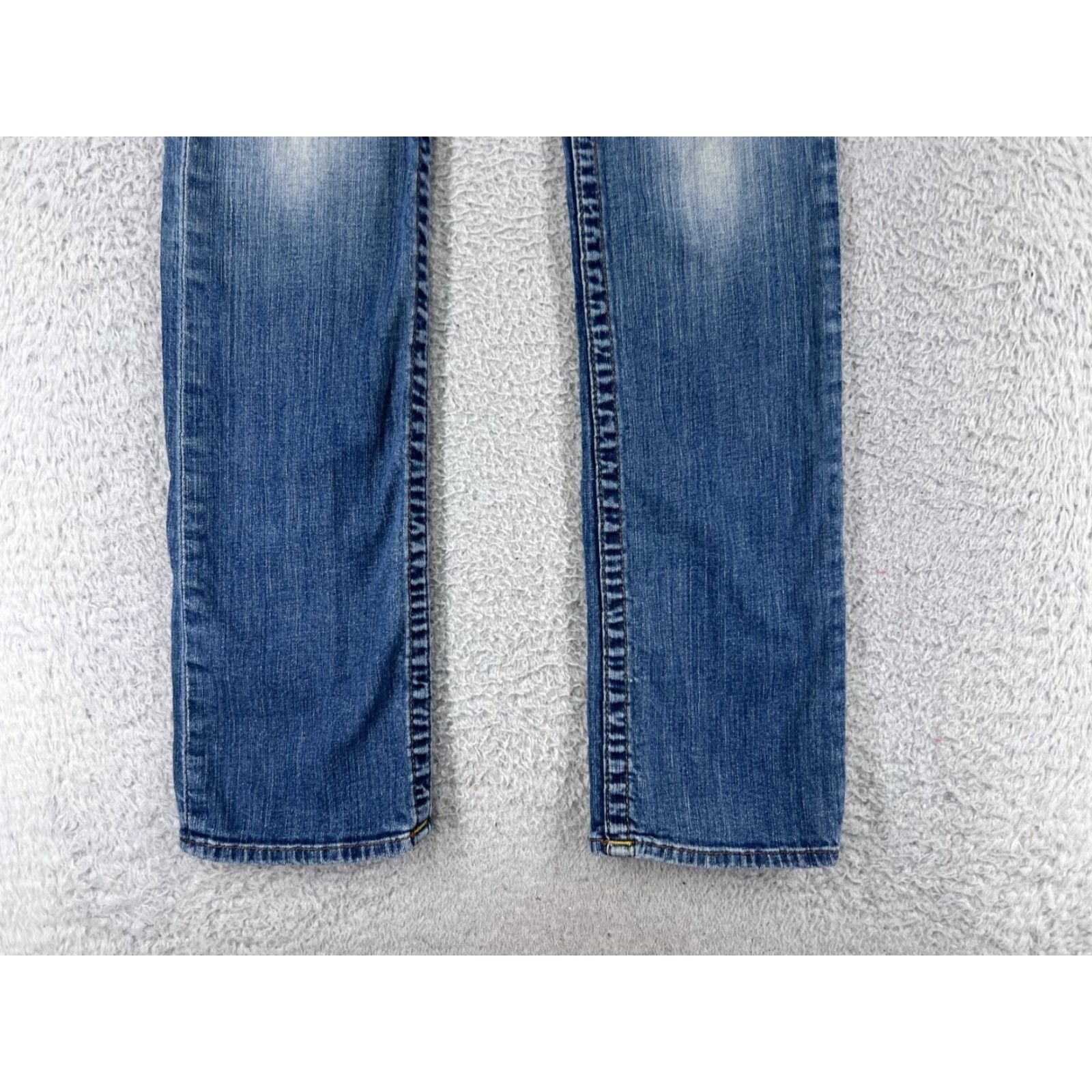 True Religion True Religion Jeans Women 25 Blue Denim Skinny Low 5-Pocket Design Distressed Embroidered Cotton Blend Size 42" / US 20 - 5 Thumbnail