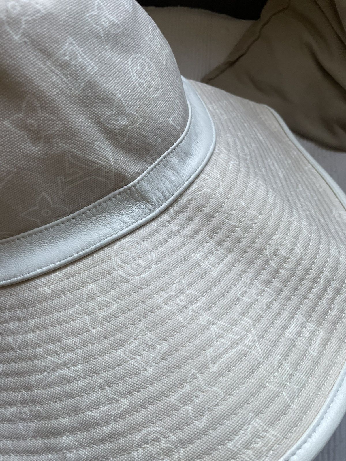 Louis Vuitton LOUIS VUITTON Size ONE SIZE - 9 Thumbnail