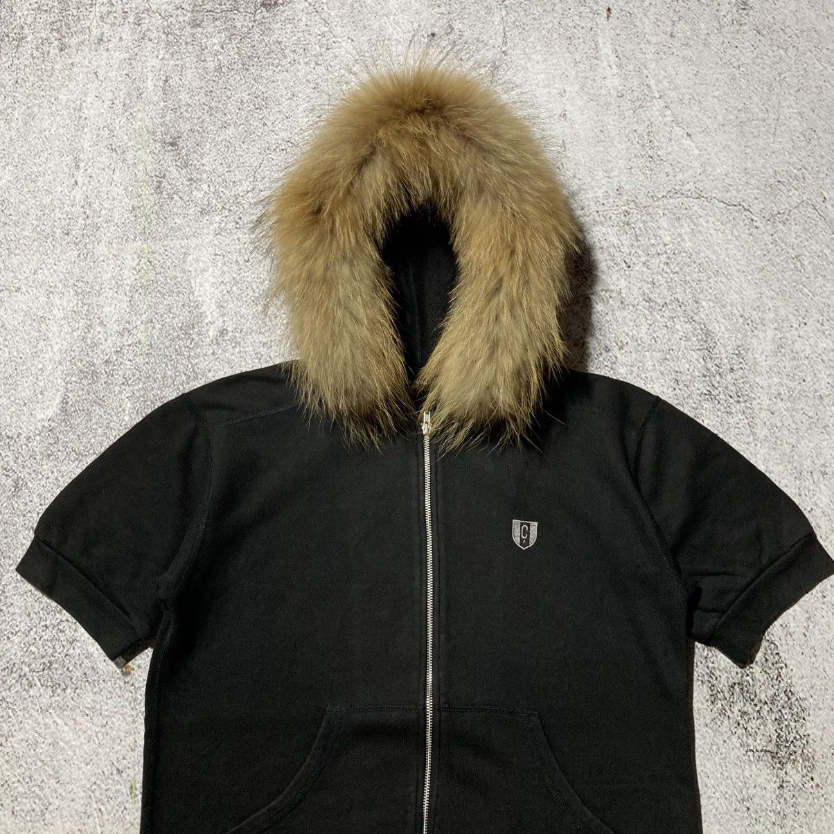 Japanese Brand 2000s Comme Ca Ism Short Slevee Fur Ziphoodie Punk Style Size US S / EU 44-46 / 1 - 2 Thumbnail