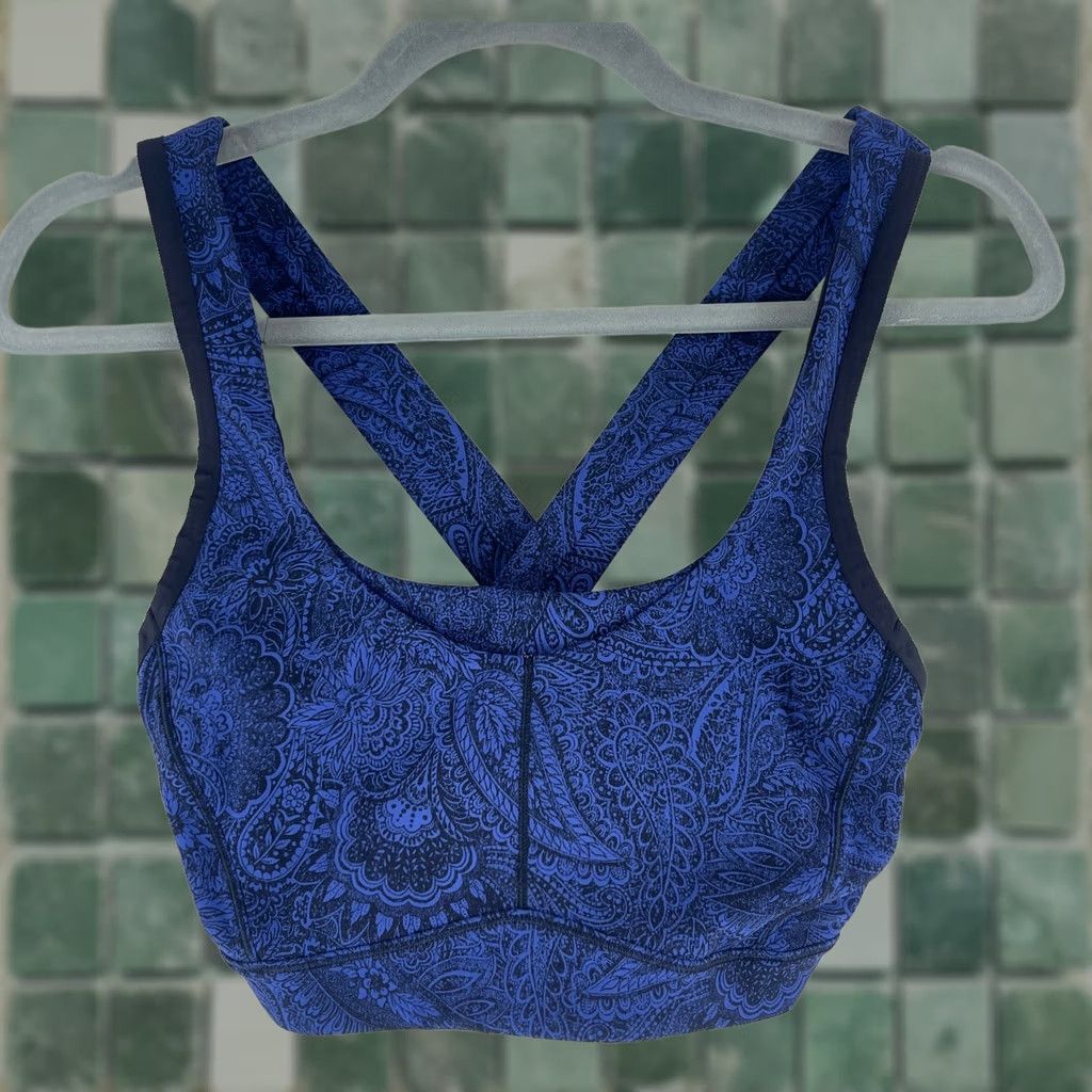 Lululemon Lululemon Blue Paisley Fast Time Sports Bra Womens Size 4-5 Yoga Gym Cross Training Activewear Sports Bra Size ONE SIZE - 1 Thumbnail
