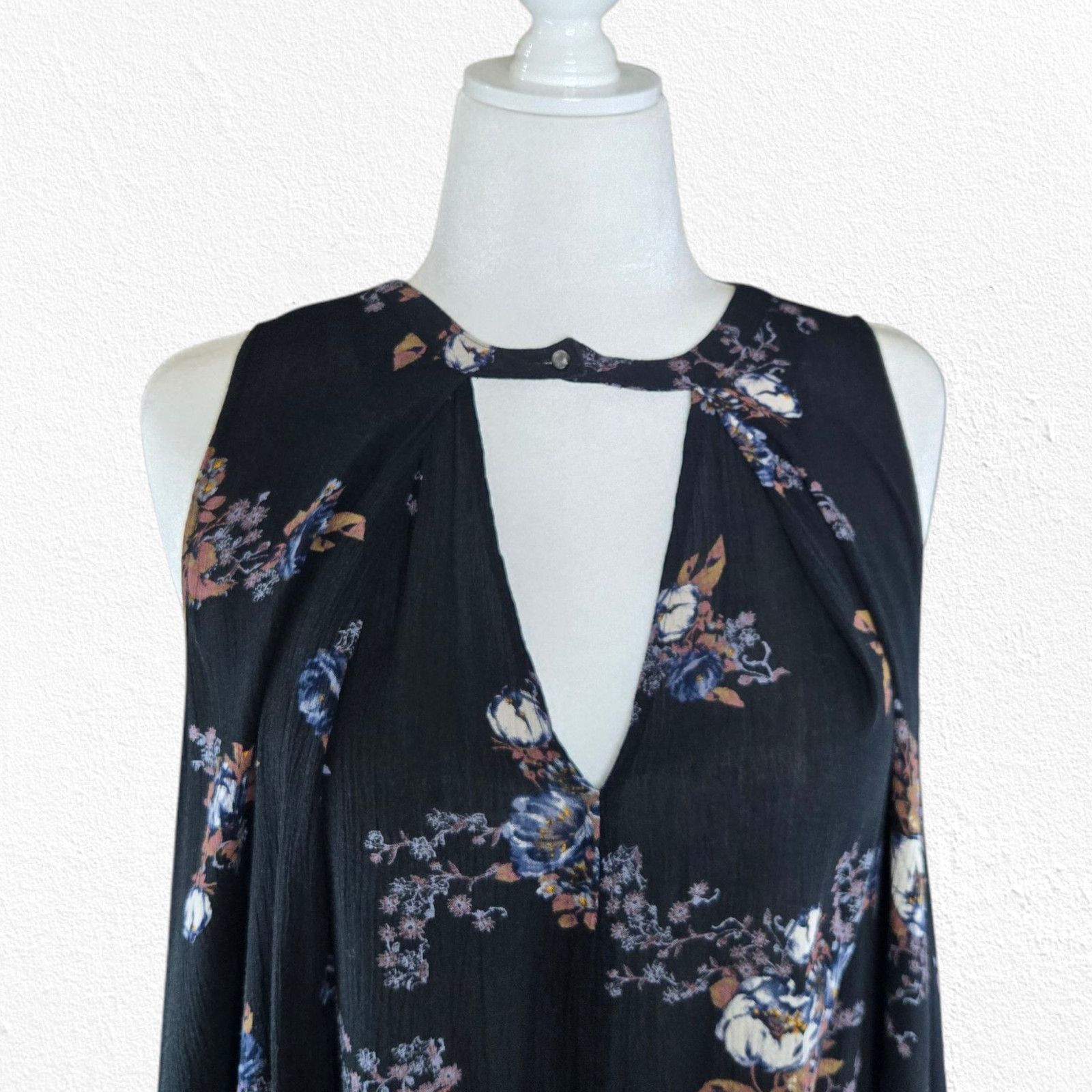 Free People Free People Black Floral Trapeze Tunic Swing Blouse Size XS Size XS / US 0-2 / IT 36-38 - 2 Thumbnail
