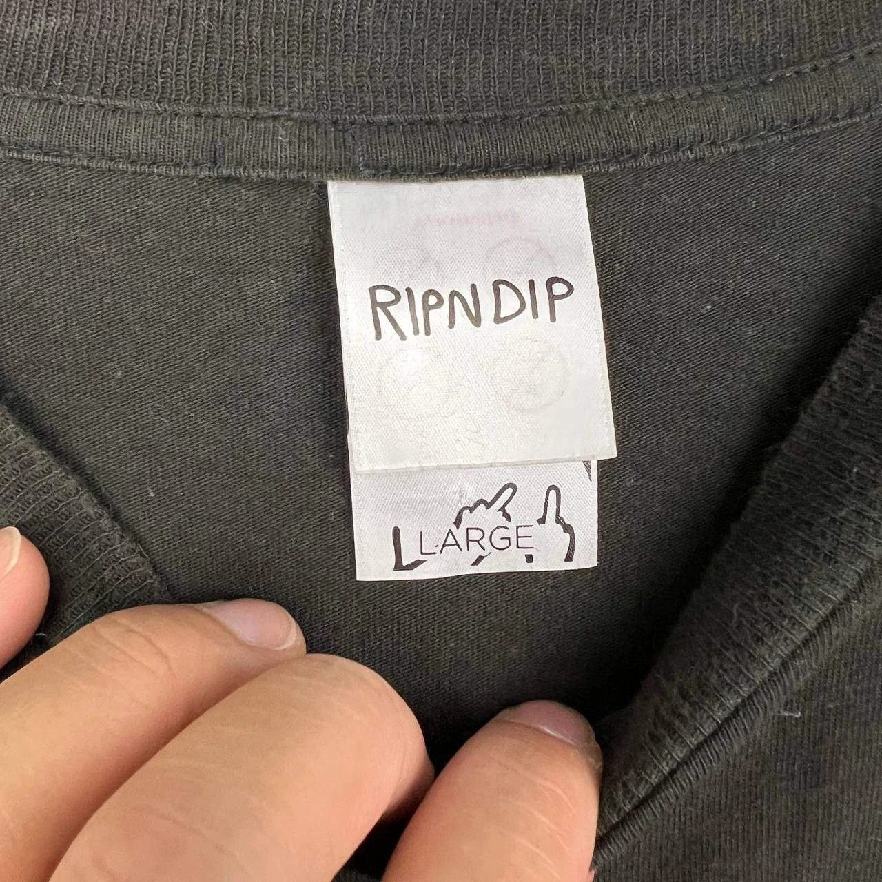 RIPNDIP RipNDip Shirt Cat Frida Kahlo Nermal Portrait Long Sleeve L Size US L / EU 52-54 / 3 - 7 Thumbnail