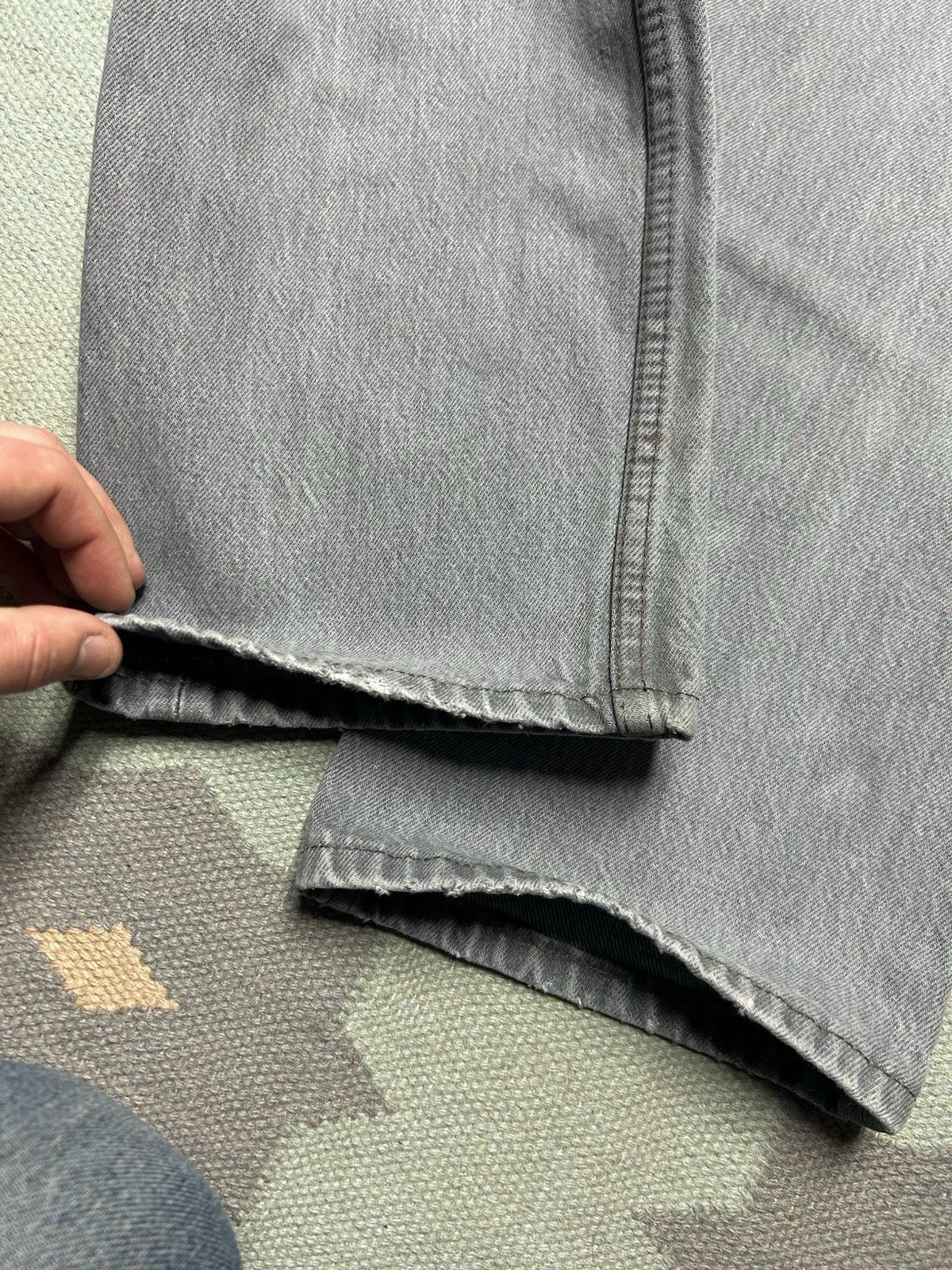 Vintage Vintage 80s Levi’s 501 jeans gray faded black made USA 31x30 Size US 31 - 3 Thumbnail