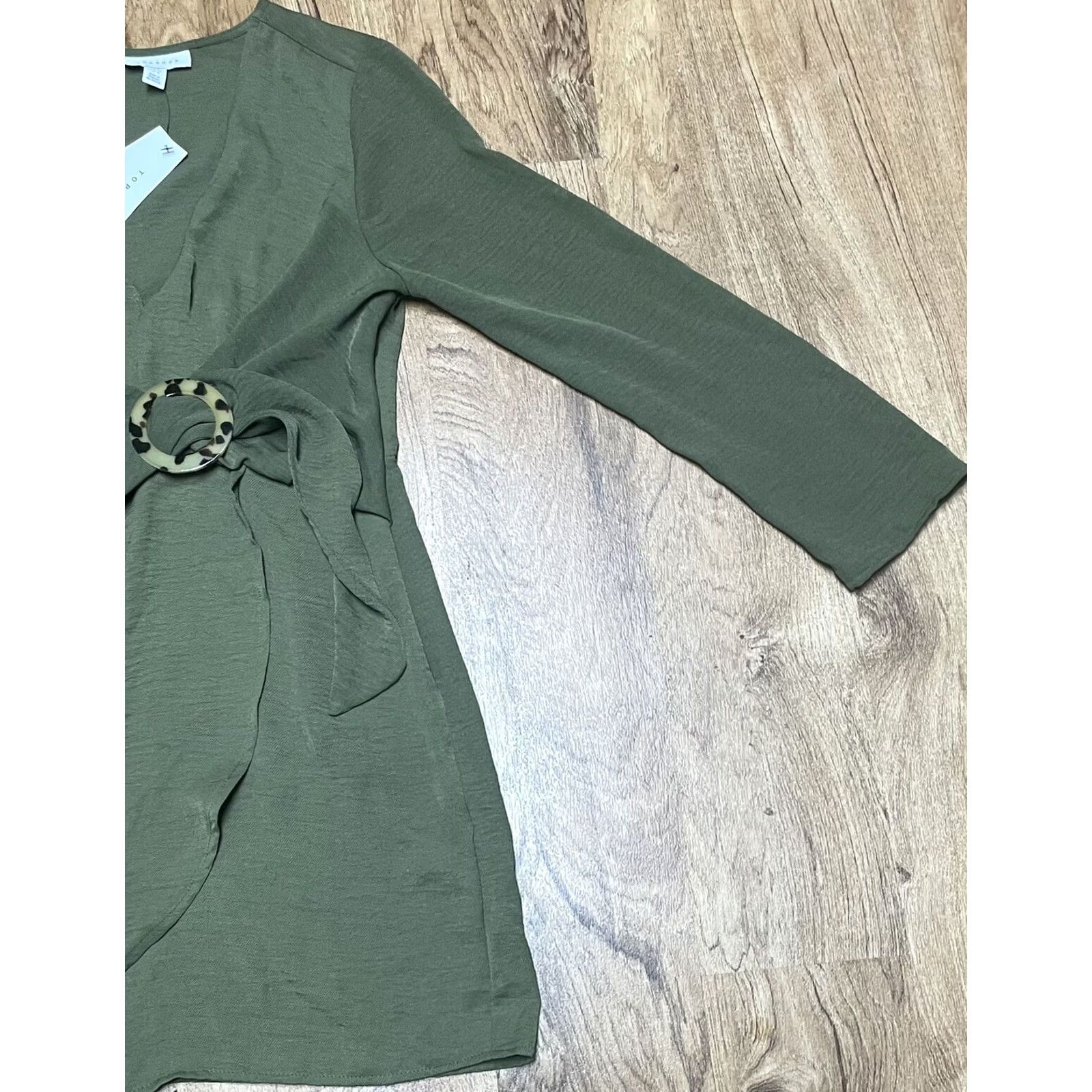 Topshop Topshop Green Long Sleeve V-Neck Dress Shirt Blouse Size 4 Polyester NWT Womens Regular Size S / US 4 / IT 40 - 2 Thumbnail