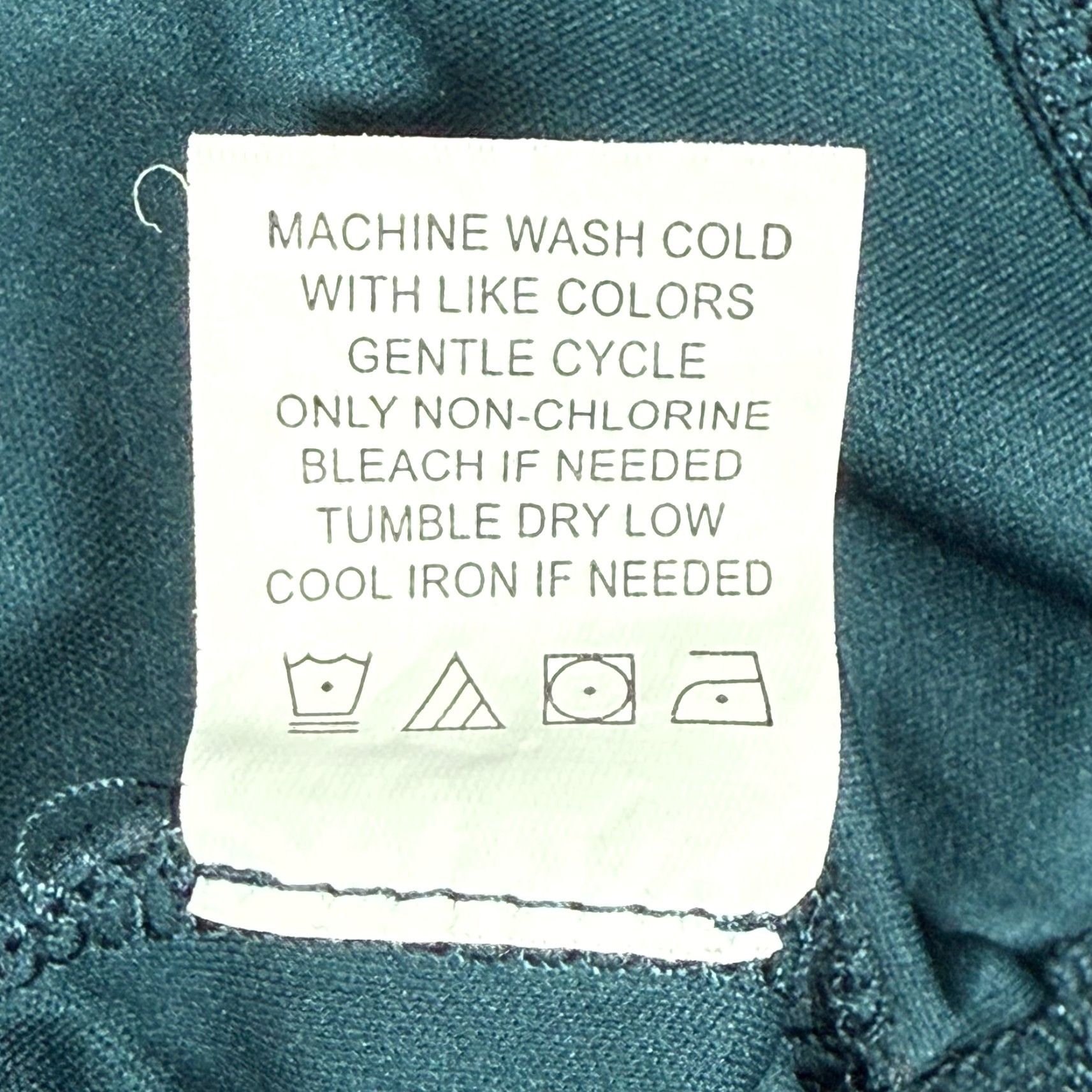 Vintage LUQ Blouse Geometric Swiss Dot Mock Neck Keyhole Back Long Puff Sleeve Smocked Ruffle Button Green Women Adult S Tunic Geometric Pattern, Teal Size S / US 4 / IT 40 - 7 Thumbnail