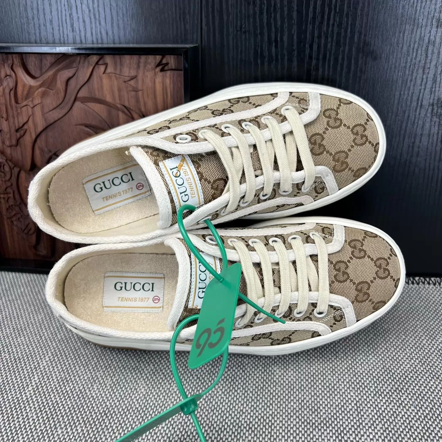 Gucci Gucci Interlocking White Brown 37.5 New Condition Size US 7 / IT 37 - 5 Thumbnail
