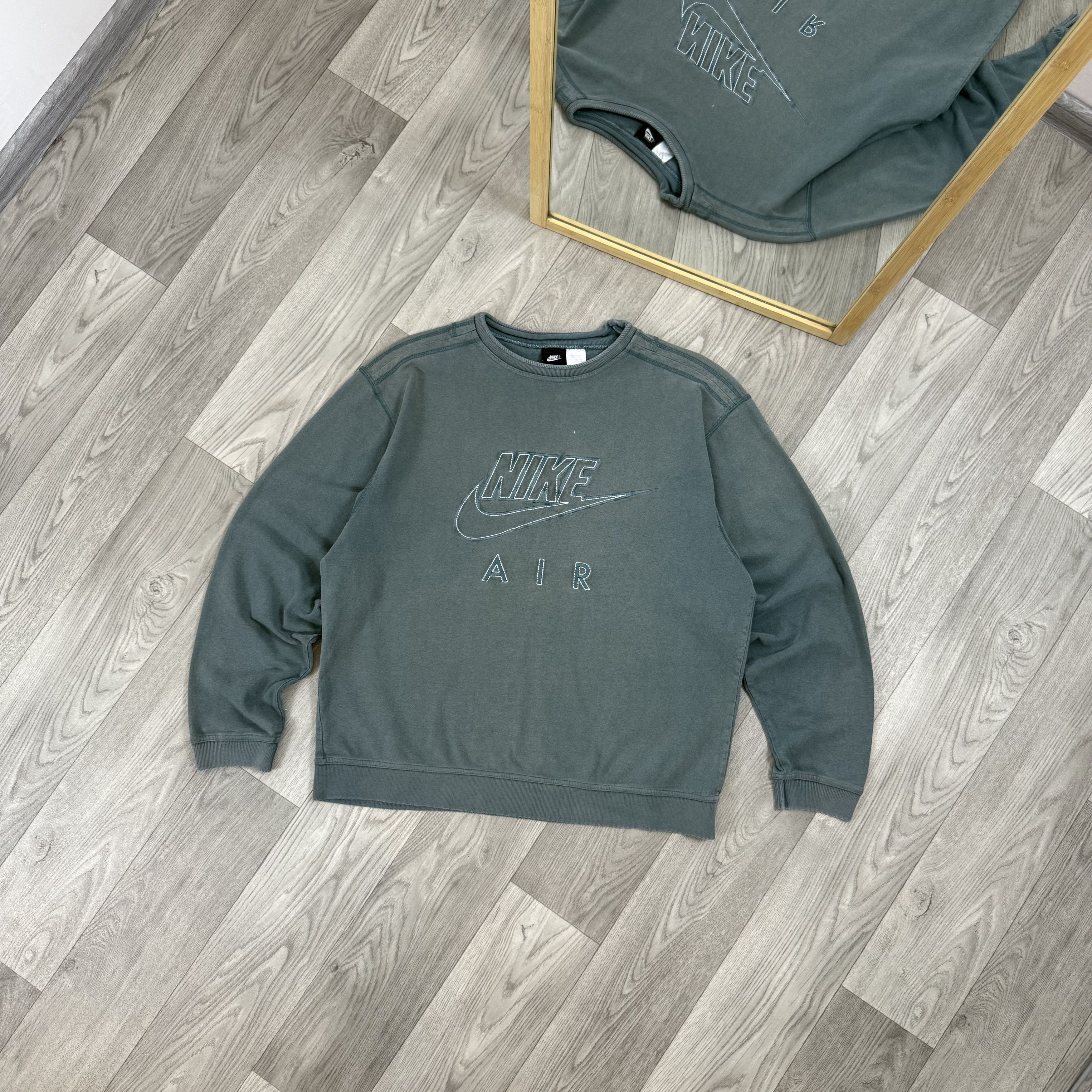 Nike Vintage Nike Air 90s Embroidered Crewneck Sweatshirt Size US M / EU 48-50 / 2 - 1 Thumbnail