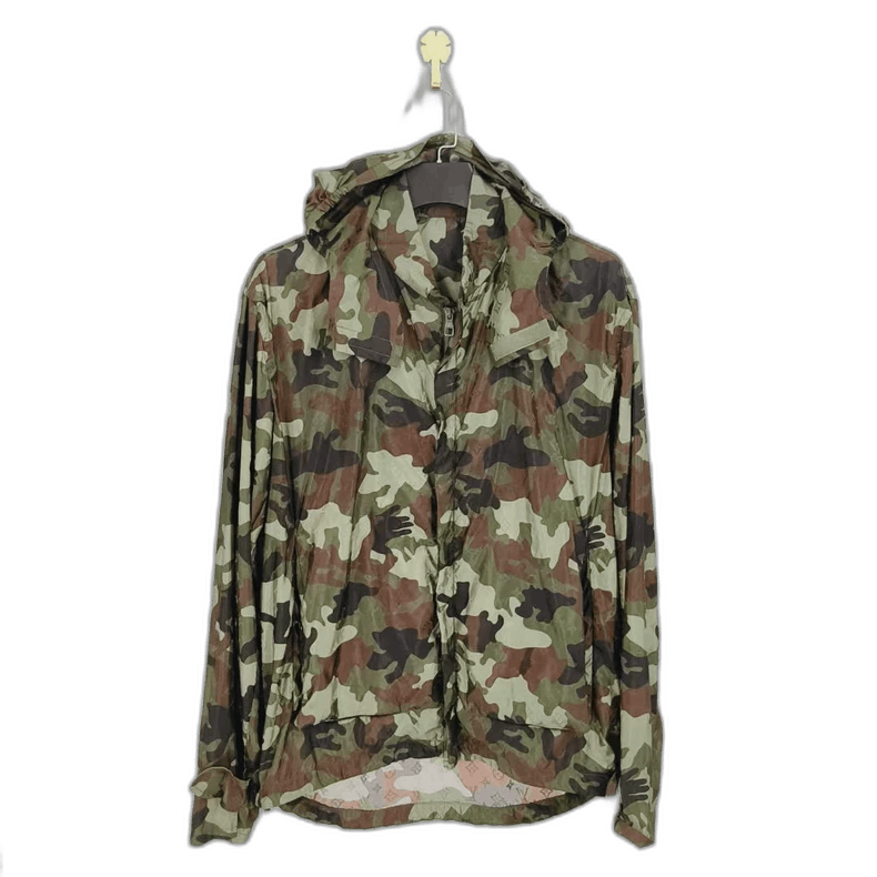 Louis Vuitton louis vuitton camouflage hooded windbreaker jacket Size US L / EU 52-54 / 3 - 1 Thumbnail