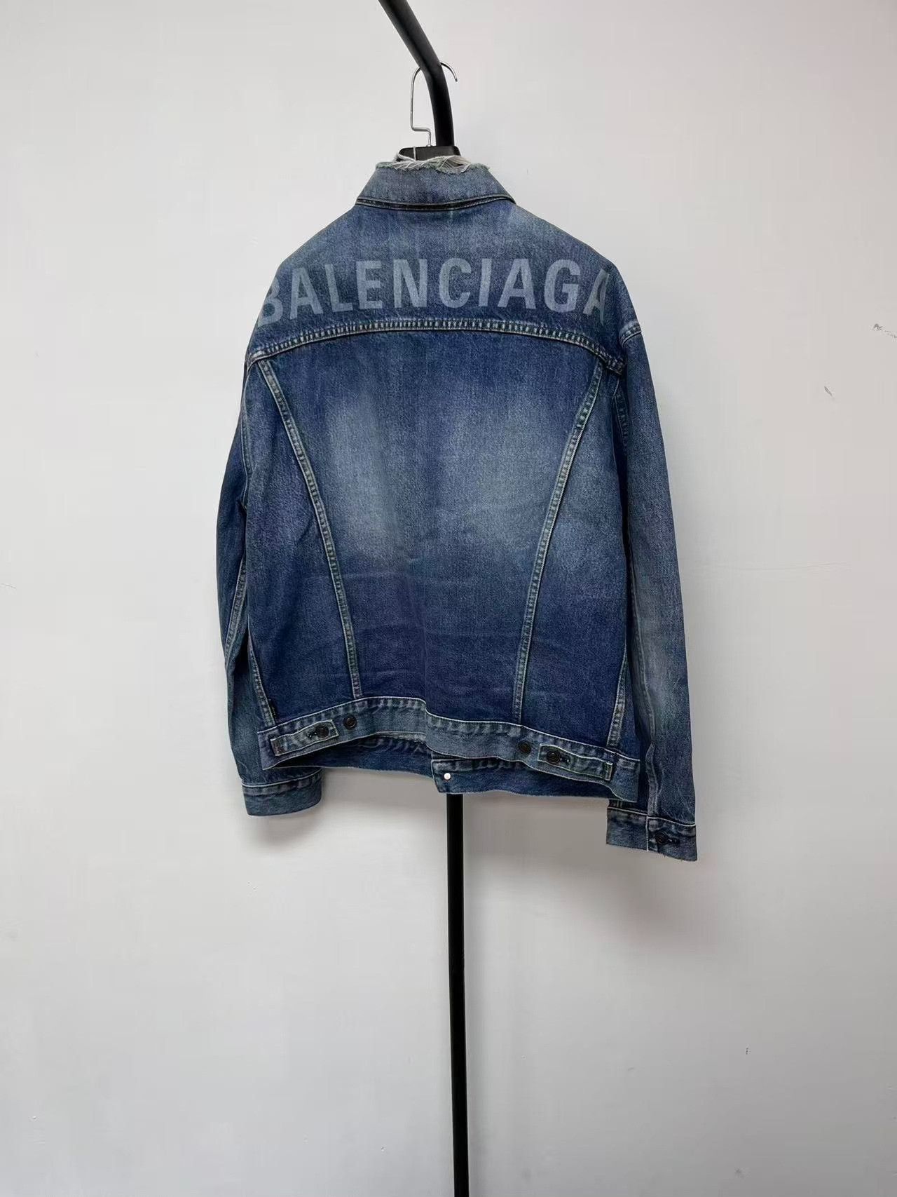Balenciaga Balenciaga Women's Casual Denim Jacket Blue Size XXS / US 00 / IT 34 - 1 Thumbnail