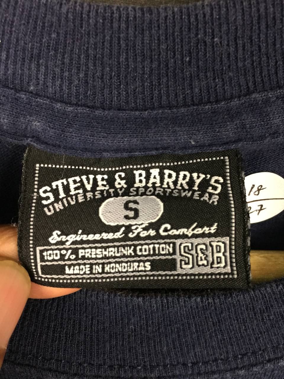 Steve And Barrys Vtg UConn University of Connecticut Huskies Mascot Tee Size US S / EU 44-46 / 1 - 6 Thumbnail