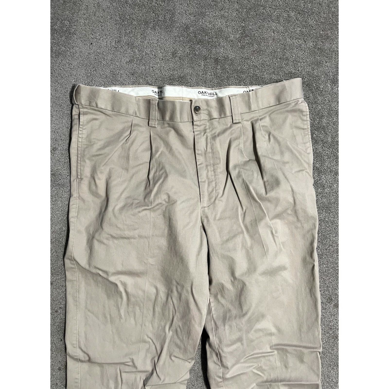 Vintage Oak Hill Khaki Pants Men's 44x30 Beige Pleated Cotton Relaxed Business Pants Relaxed Khakis 44 Beige Men Mens Size US 44 / EU 60 - 2 Thumbnail