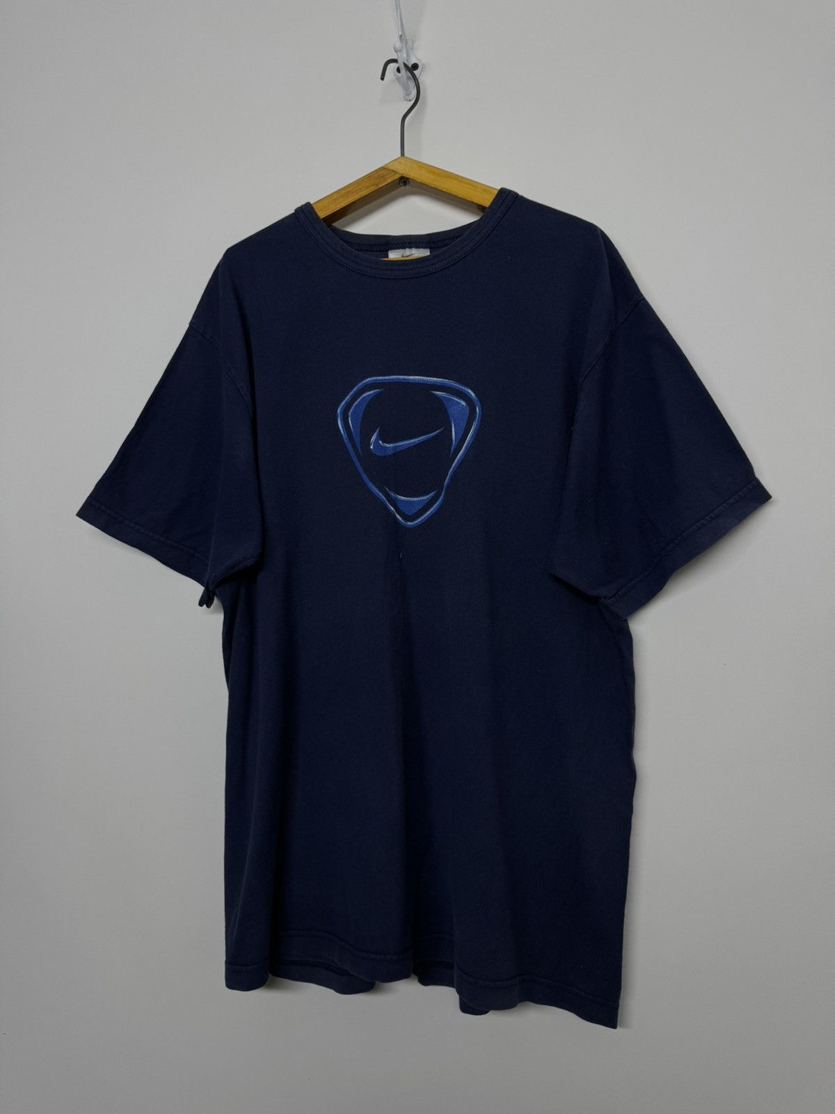 Nike Vintage Nike y2k swoosh navy tee big logo 00’s Size US L / EU 52-54 / 3 - 5 Thumbnail