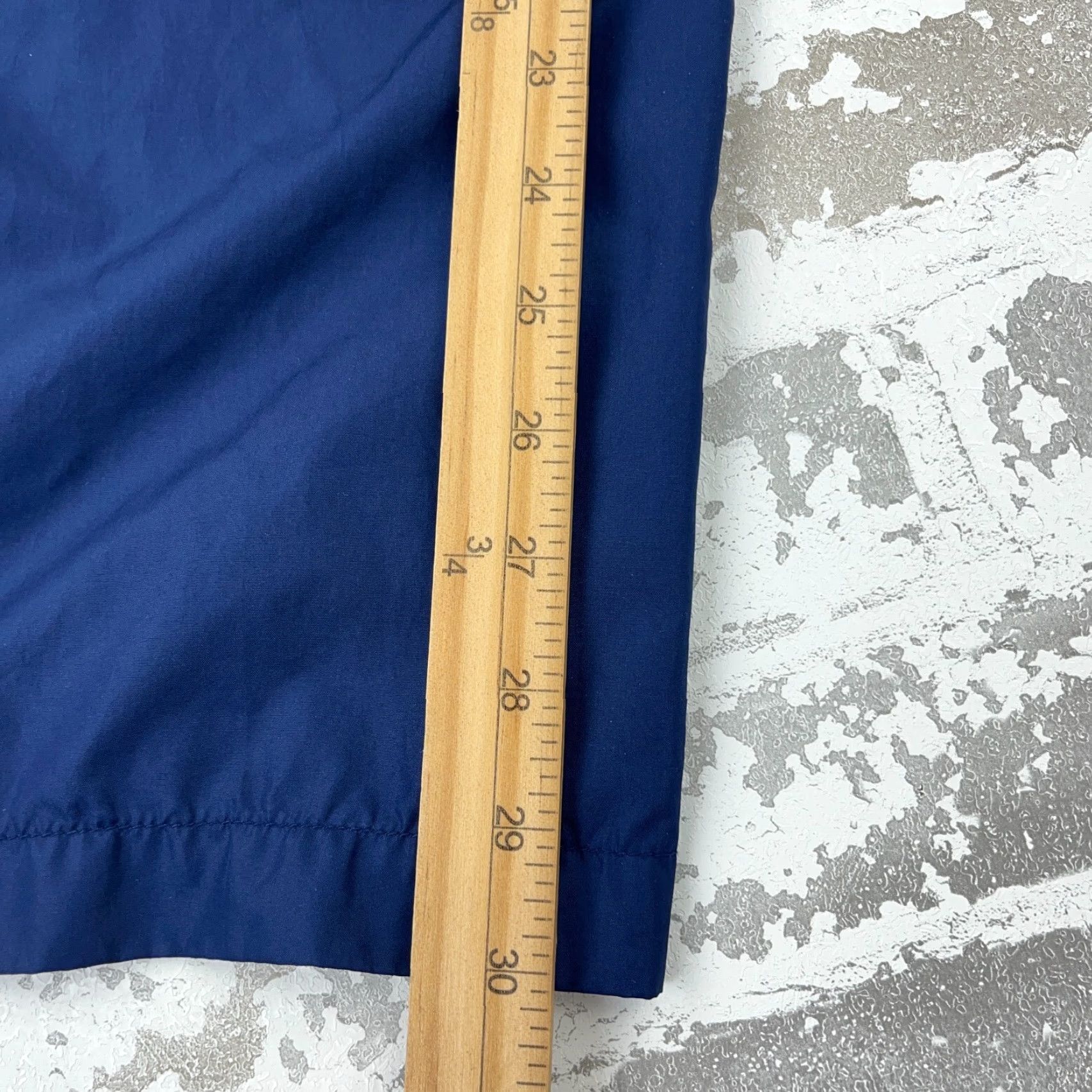 Nike Vintage Nike Pants Women L Navy Blue Track Pants Windbreakers Baggy Y2K 2000s Size 36" / US 14 / IT 50 - 7 Thumbnail
