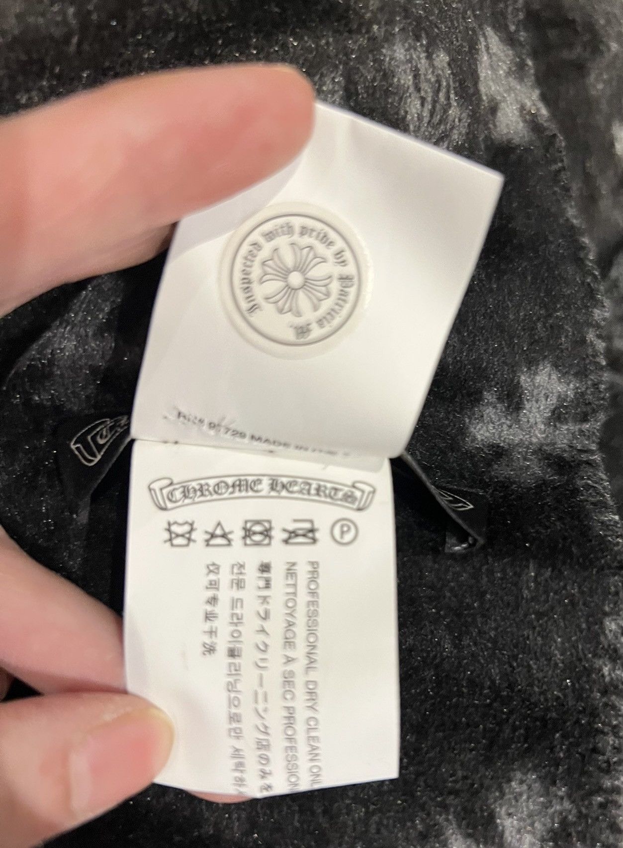 Chrome Hearts NEW Chrome Hearts Logo Silk Throw Blanket with CH invoice Size ONE SIZE - 9 Thumbnail