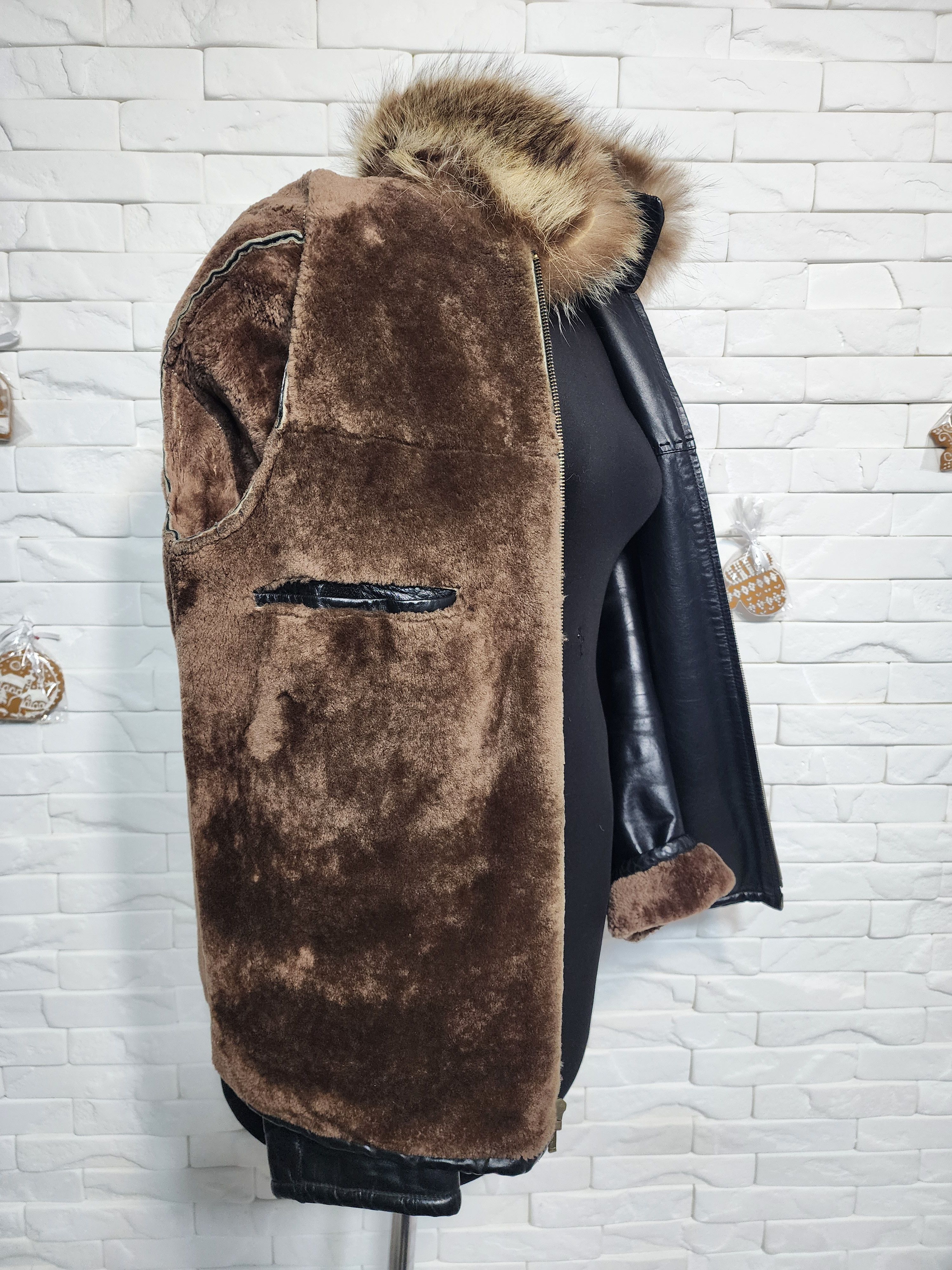 Furla Men's Black Leather Fur Jacket: Genuine Fur, Metal Zipper Size US M / EU 48-50 / 2 - 7 Thumbnail