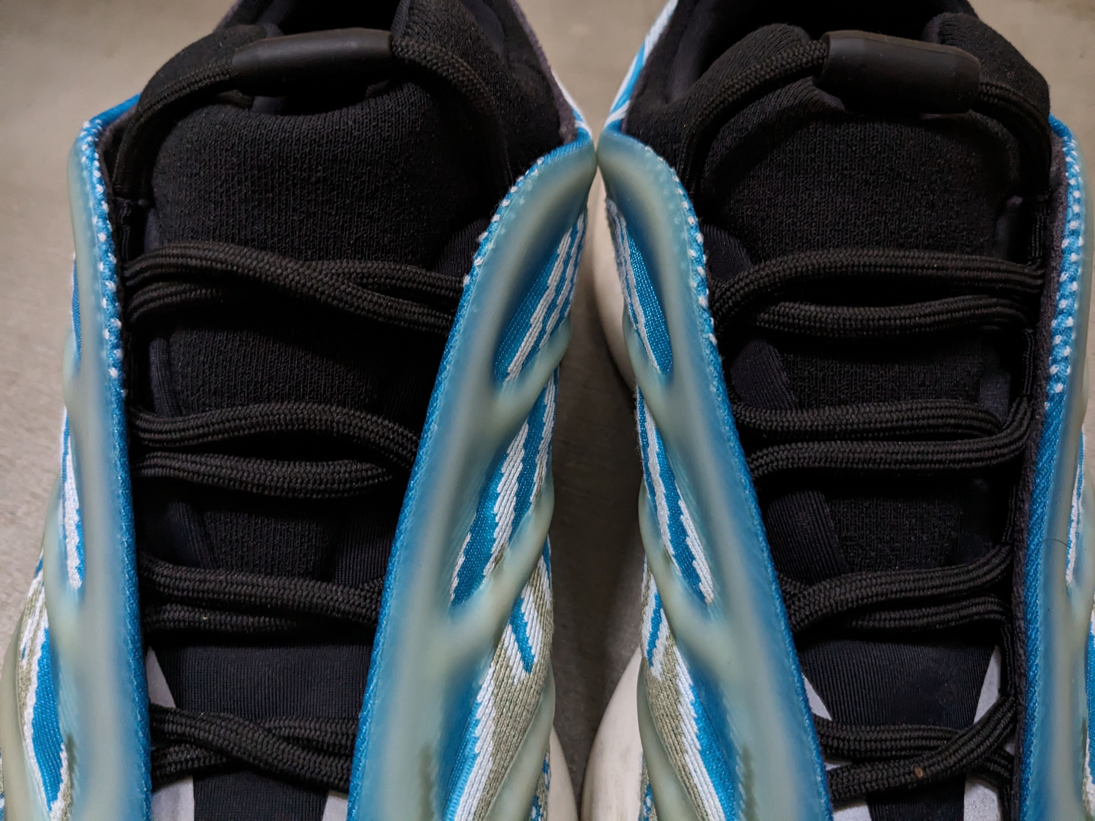 Adidas × Kanye West Adidas Yeezy 700 V3 Arzareth Blue Size 12 White G54850 Size US 12 / EU 45 - 4 Thumbnail