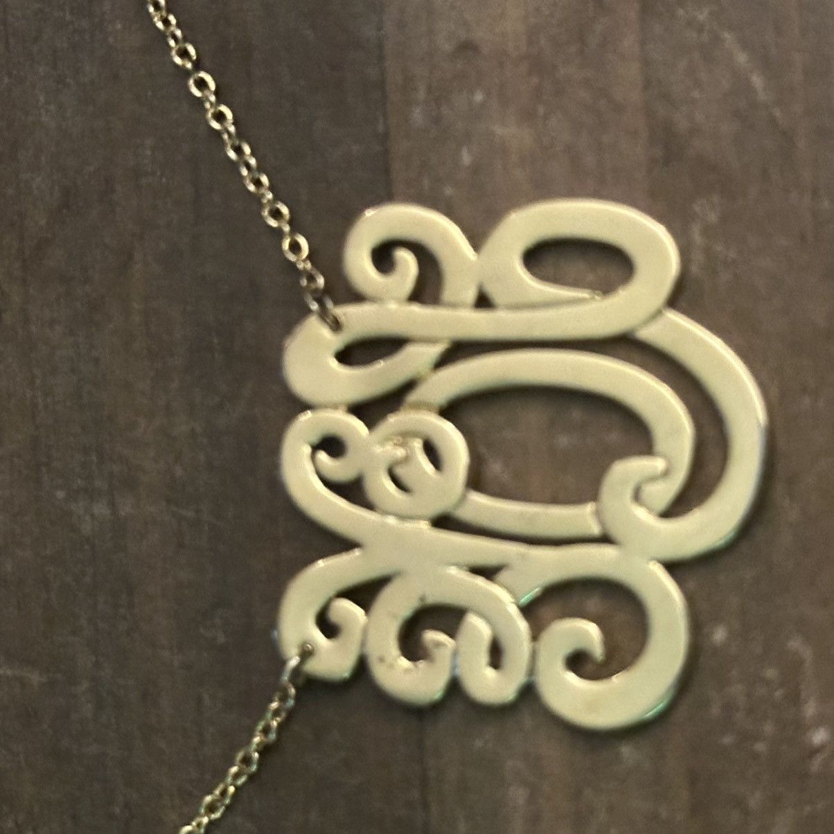 Other Gold tone monogram script Love necklace Size ONE SIZE - 4 Thumbnail
