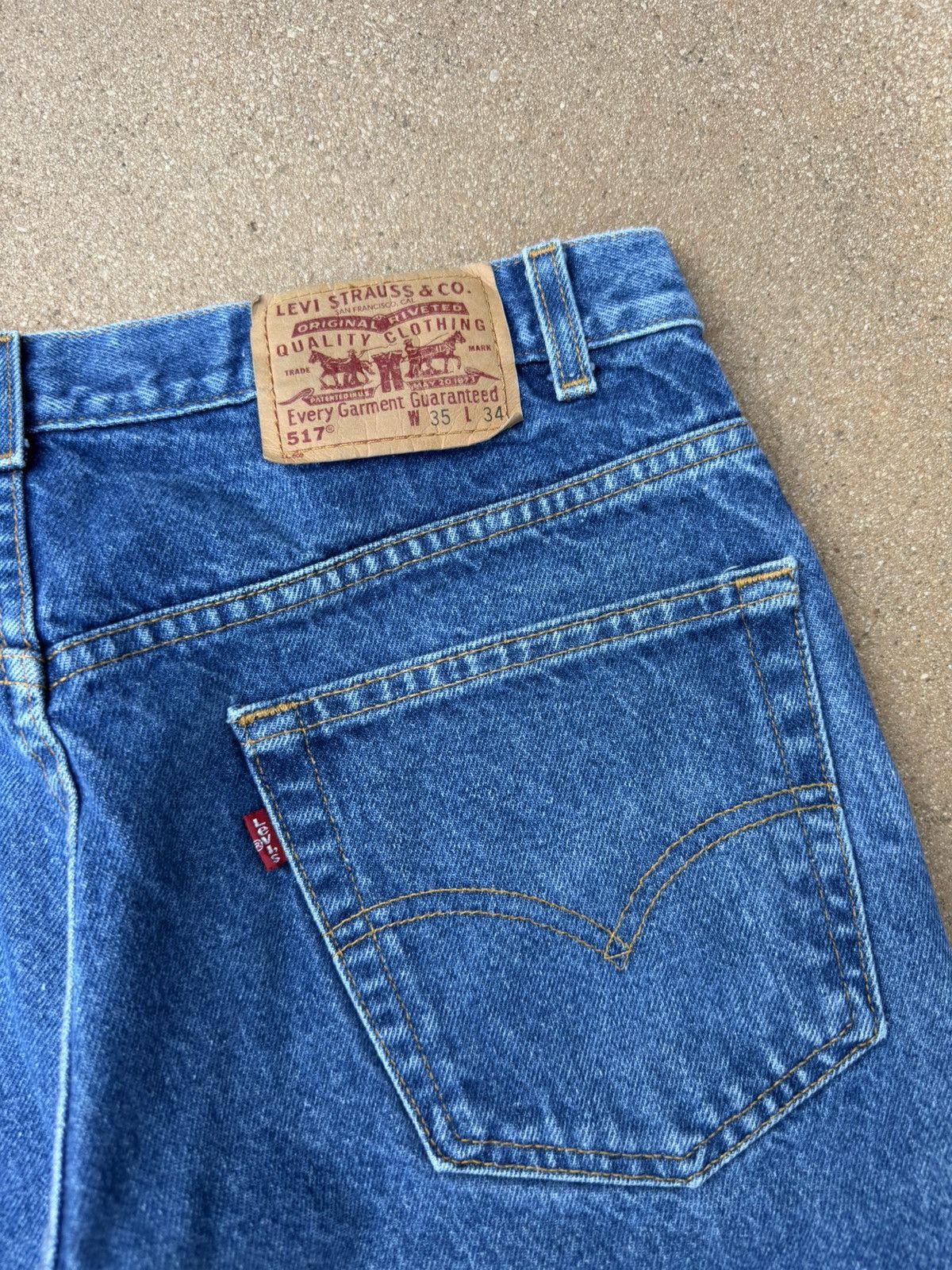 Levi's Vintage 00’s Levi’s 517 Red Tab Bootcut Flare Jeans 33x32 Size US 33 - 8 Thumbnail