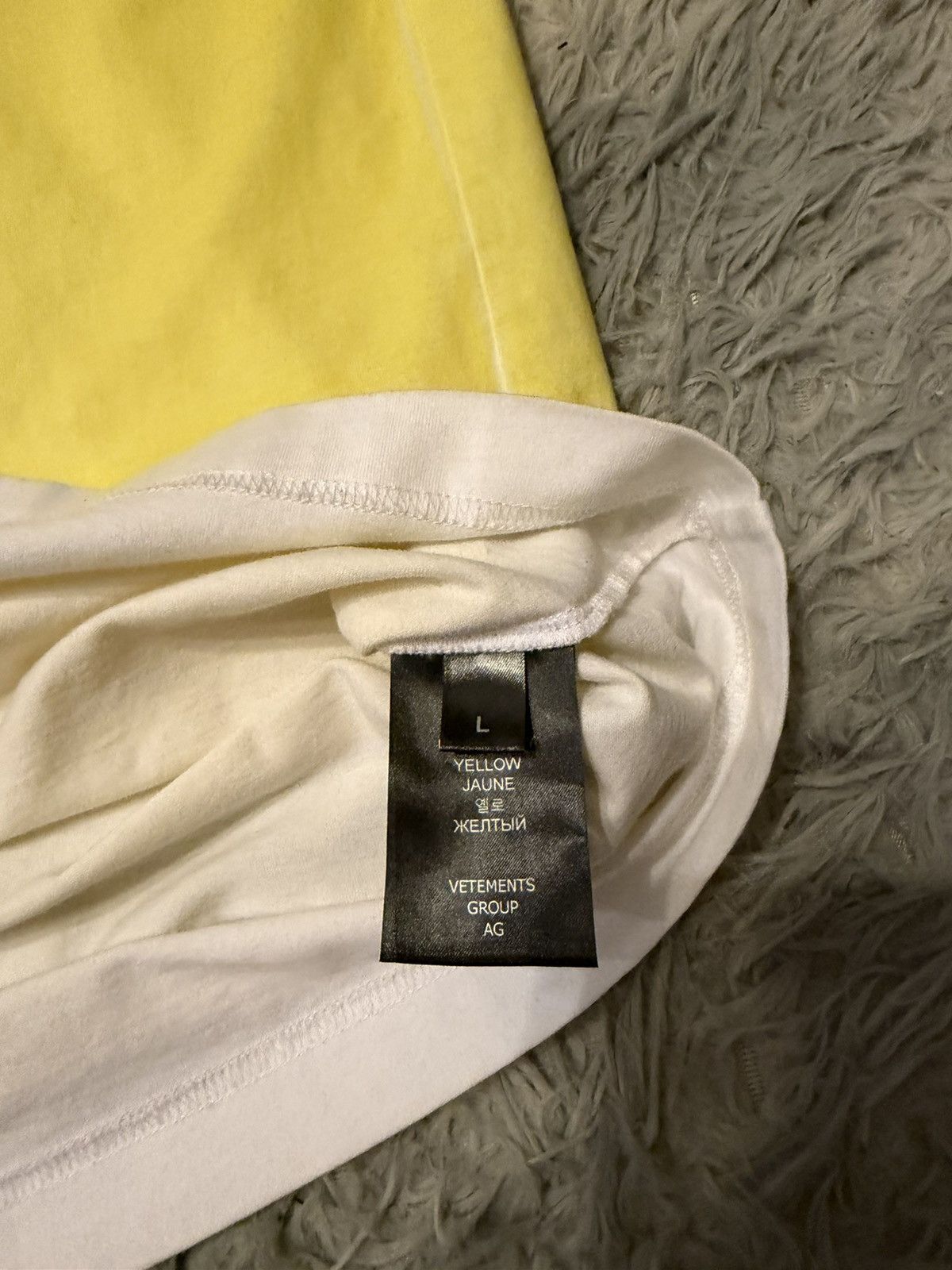 Vetements the game has changed shirt Size US L / EU 52-54 / 3 - 4 Thumbnail