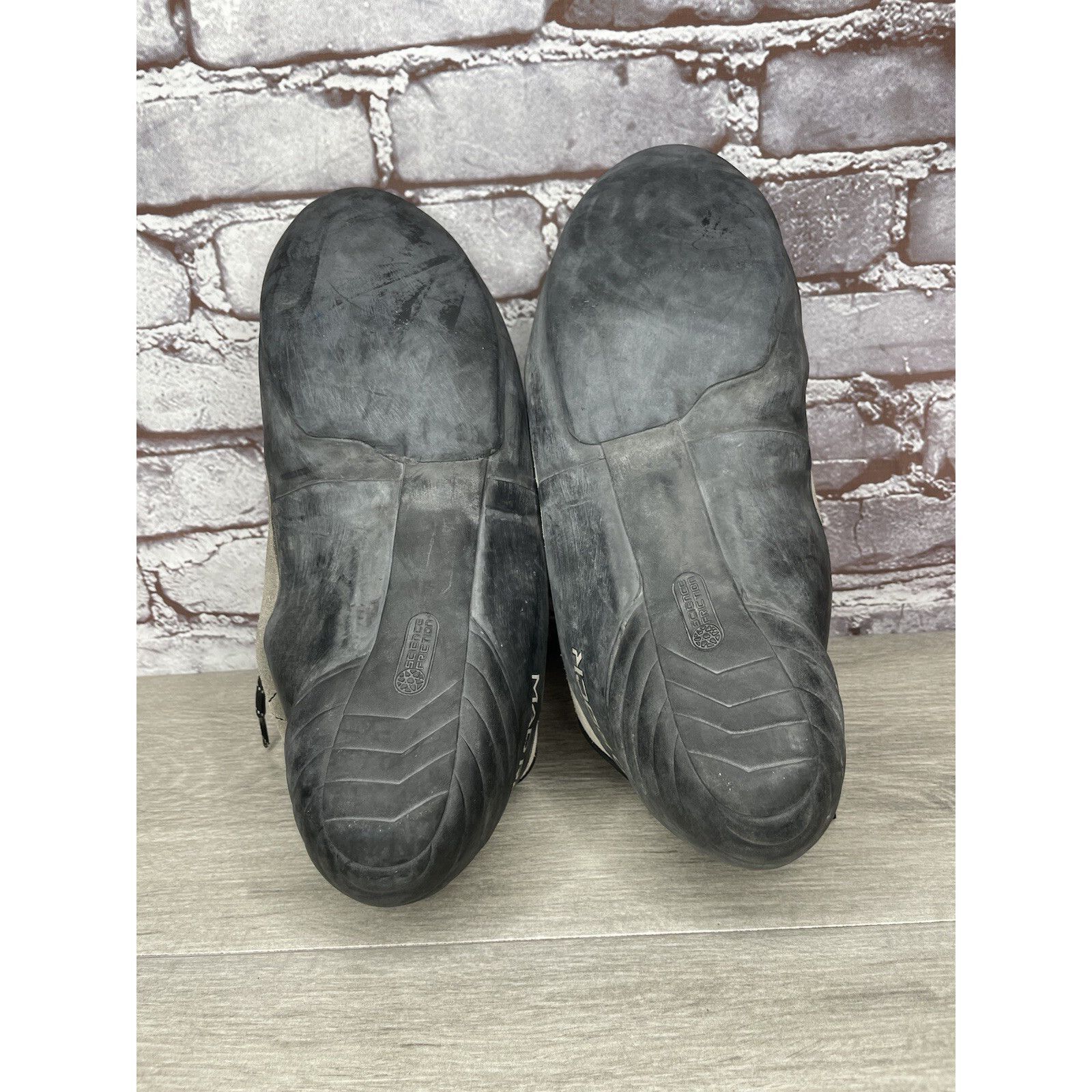 Other Mad Rock Phoenix Gray Synthetic Black Lace Rock Climbing Sho Size US 15 / EU 48 - 7 Thumbnail