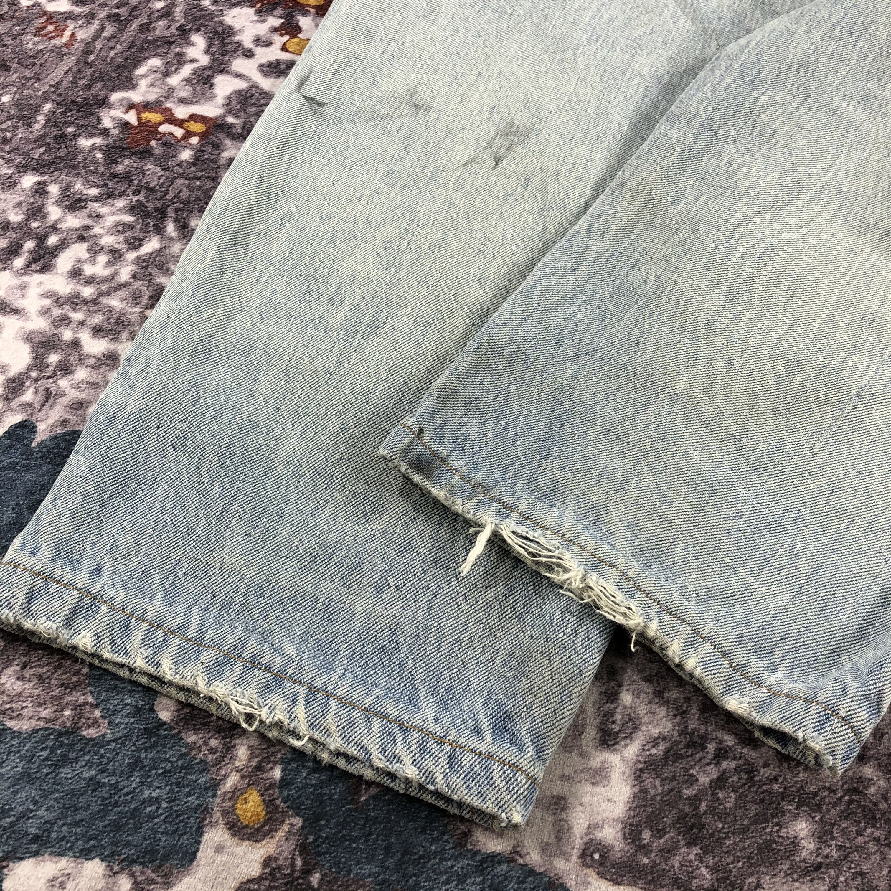 Levi's × Vintage 90s Vintage Light Wash Levis 560 Jeans-JM2312 Size US 35 - 4 Thumbnail