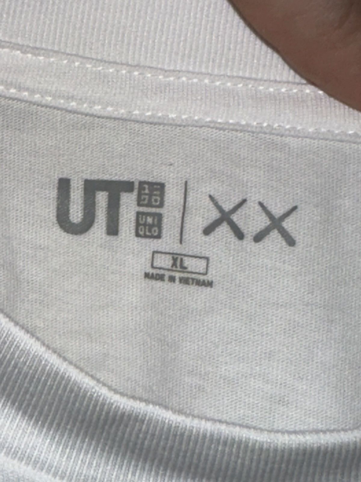 Kaws × Uniqlo Kaws X Uniqlo Time Off Tee (XL) Size US XL / EU 56 / 4 - 3 Thumbnail