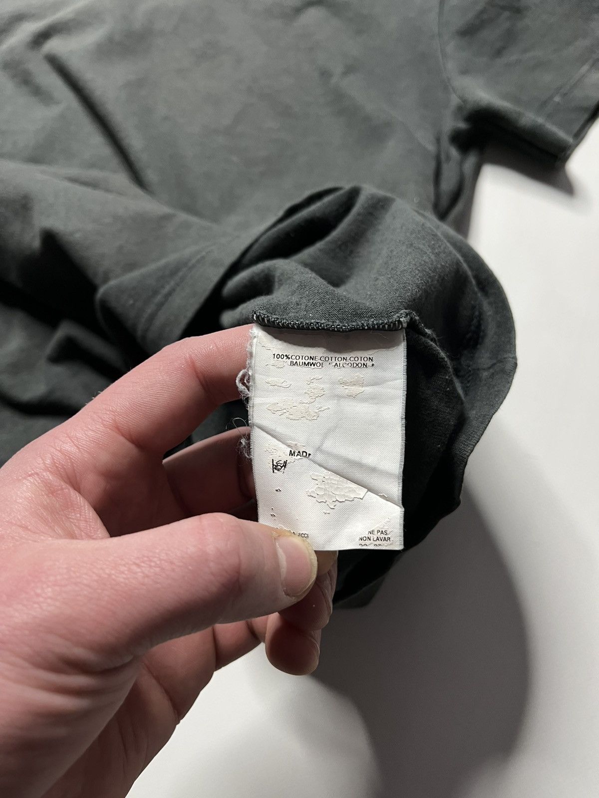 Maison Margiela Vintage Maison Margiela AIDS T shirts Size US S / EU 44-46 / 1 - 9 Thumbnail