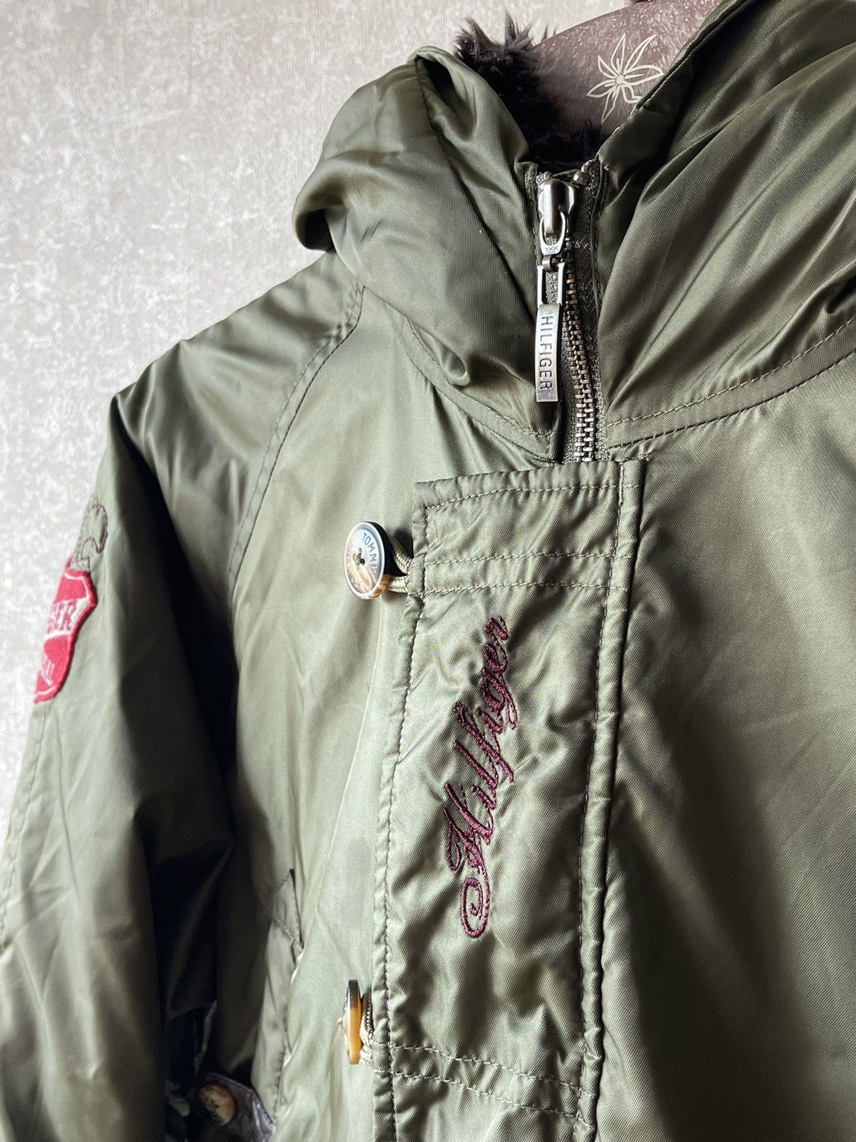 Tommy Hilfiger 90s Tommy Hilfiger Military Artic Parka Furs Hooded Jacket Size US S / EU 44-46 / 1 - 2 Thumbnail