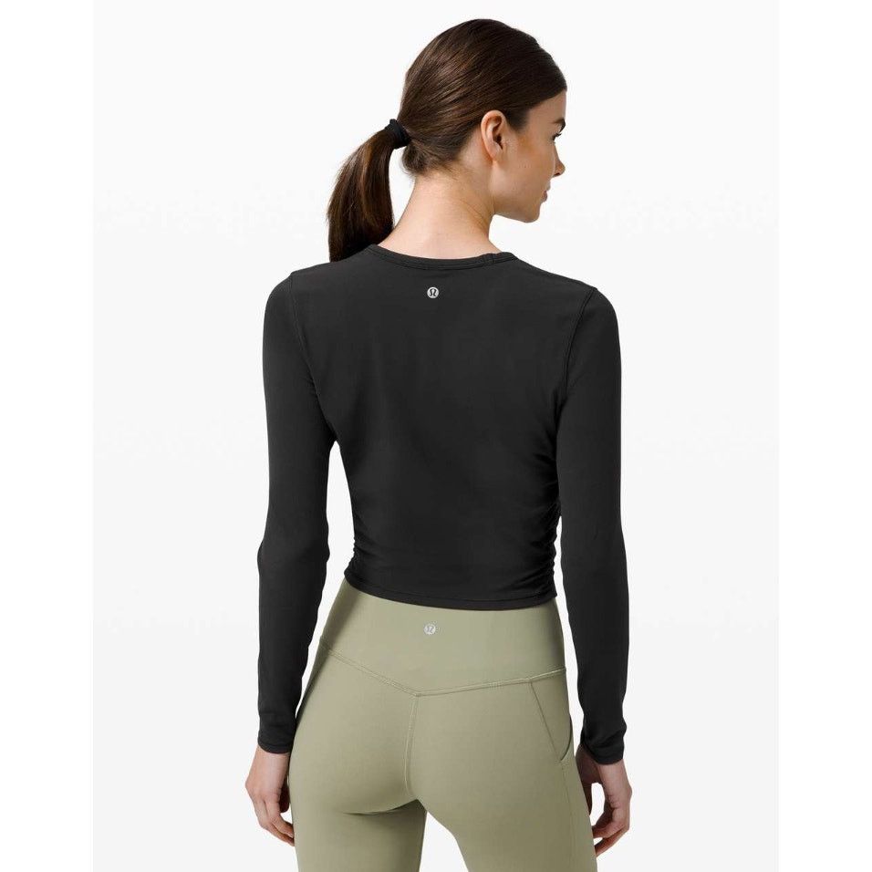 Lululemon Lululemon Black All It Takes Long Sleeve Ruched Crop Top 4 Size S / US 4 / IT 40 - 3 Thumbnail