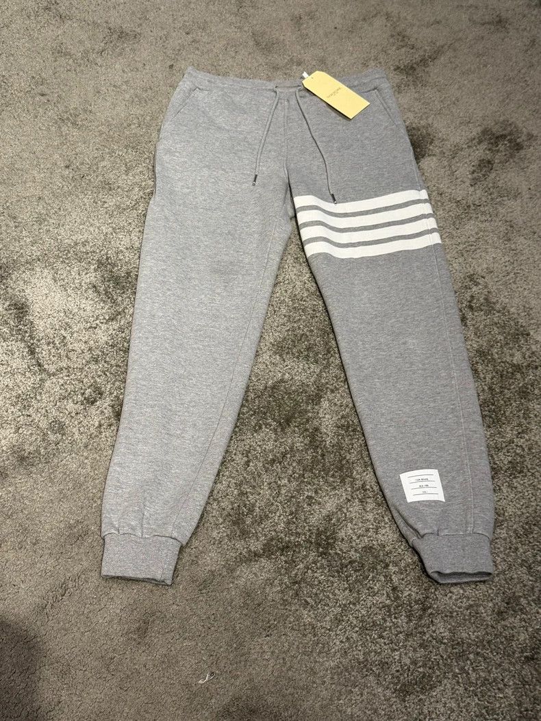 Thom Browne Thom Browne size1 Classic four-barrel sport pants Size US 26 / EU 42 - 3 Thumbnail