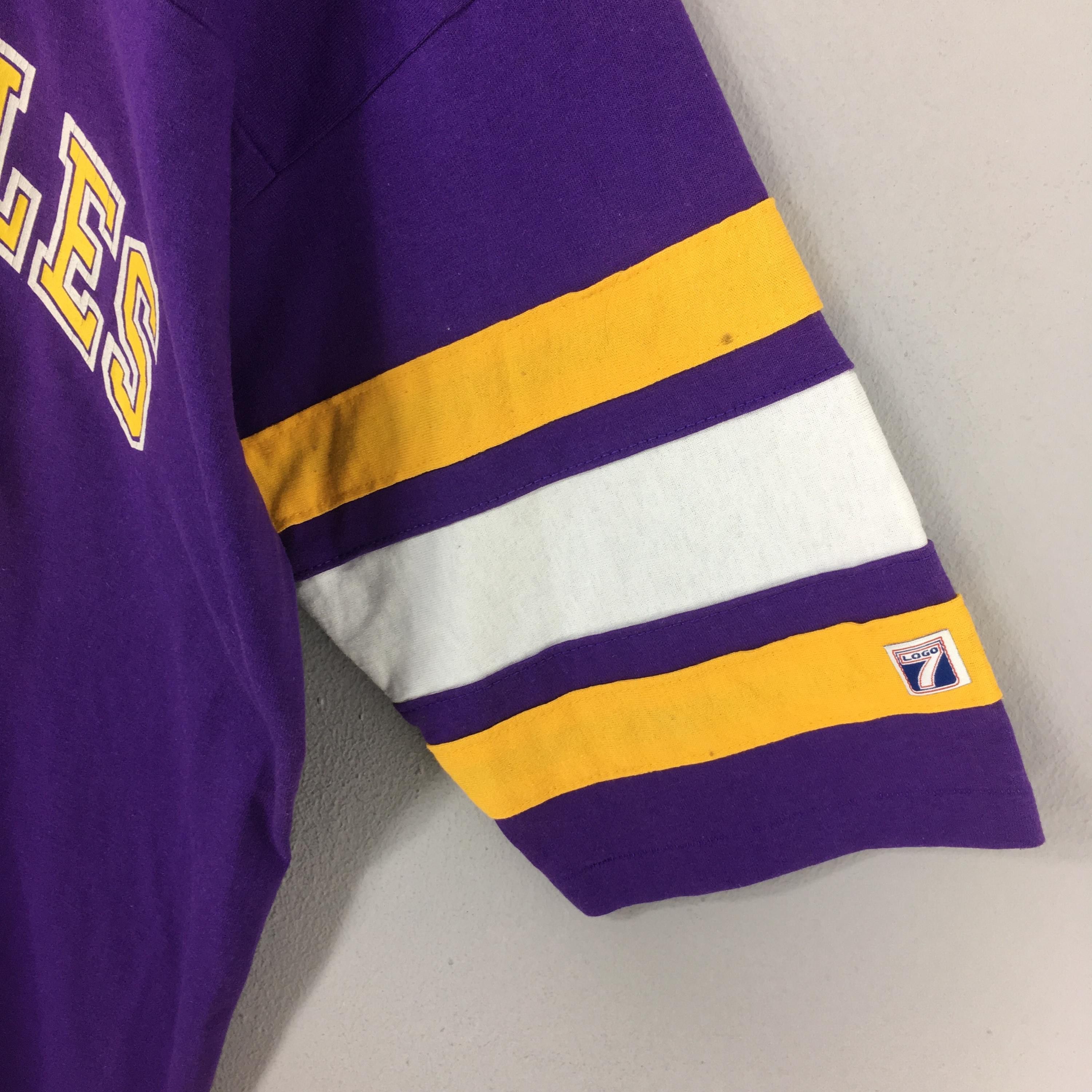NBA Vintage 90s Los Angeles Lakers NBA Purple T shirt XLarge Size US XL / EU 56 / 4 - 6 Thumbnail