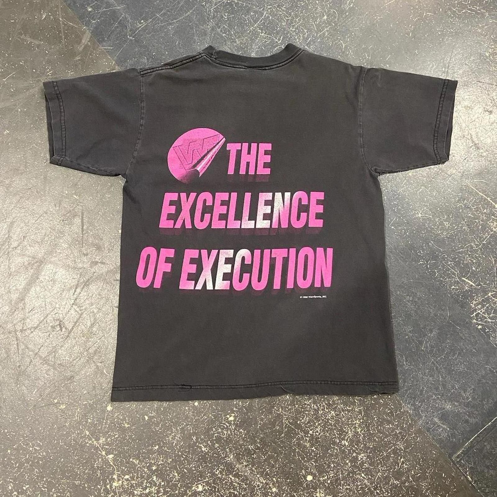 WWE 1995 Bret Hart WWE Tee Size US L / EU 52-54 / 3 - 7 Thumbnail