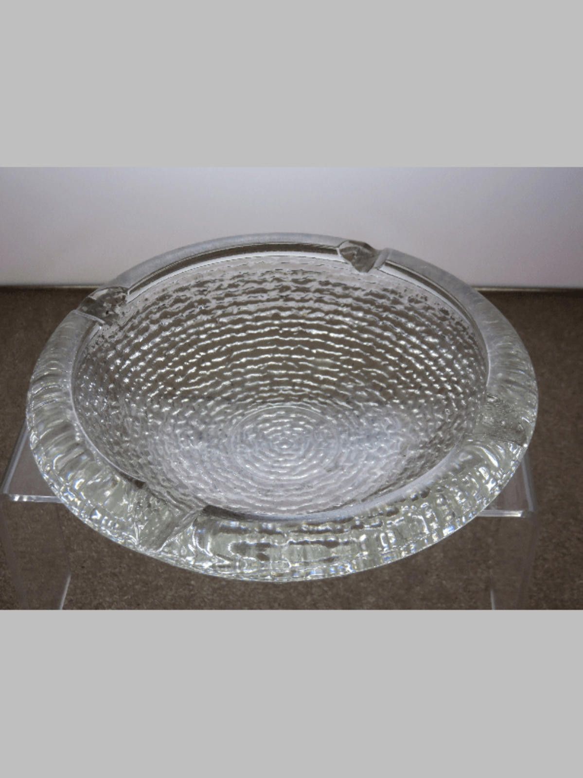 The Unbranded Brand Vintage Anchor Hocking Soreno Nesting Ashtrays 2" Size ONE SIZE - 1 Thumbnail