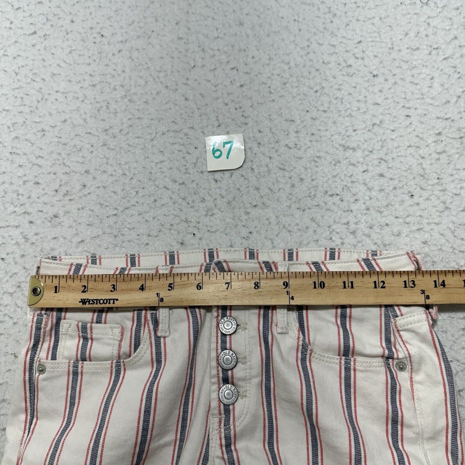 Old Navy Old Navy 0 Mid Rise 5" Inseam Denim Jean Shorts Four Buttons Size 25" / US 0 / IT 36 - 8 Thumbnail