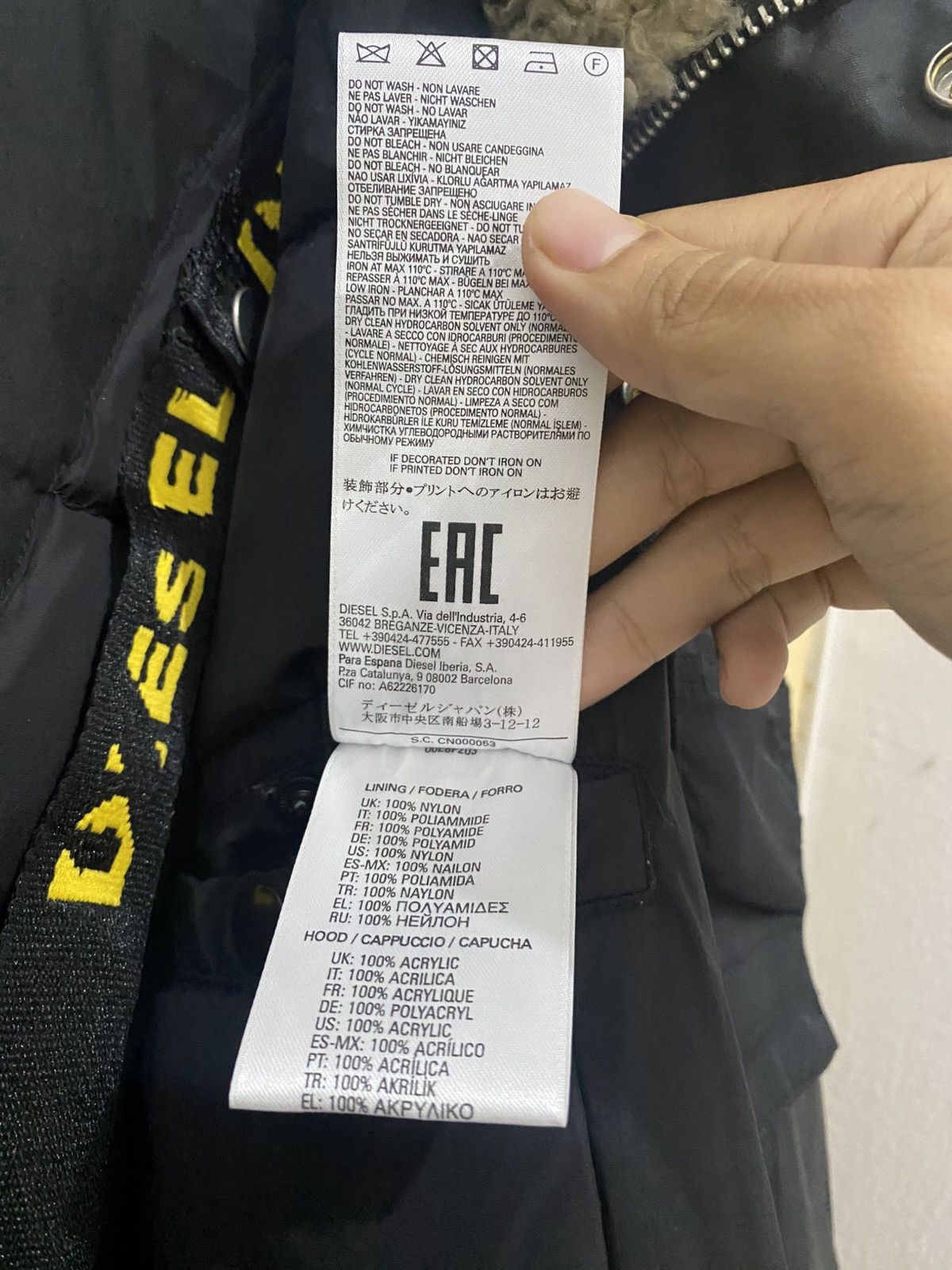 Diesel Rare Diesel Eco Fur W-Burke Puffer Bondage Jacket Size US M / EU 48-50 / 2 - 19 Thumbnail