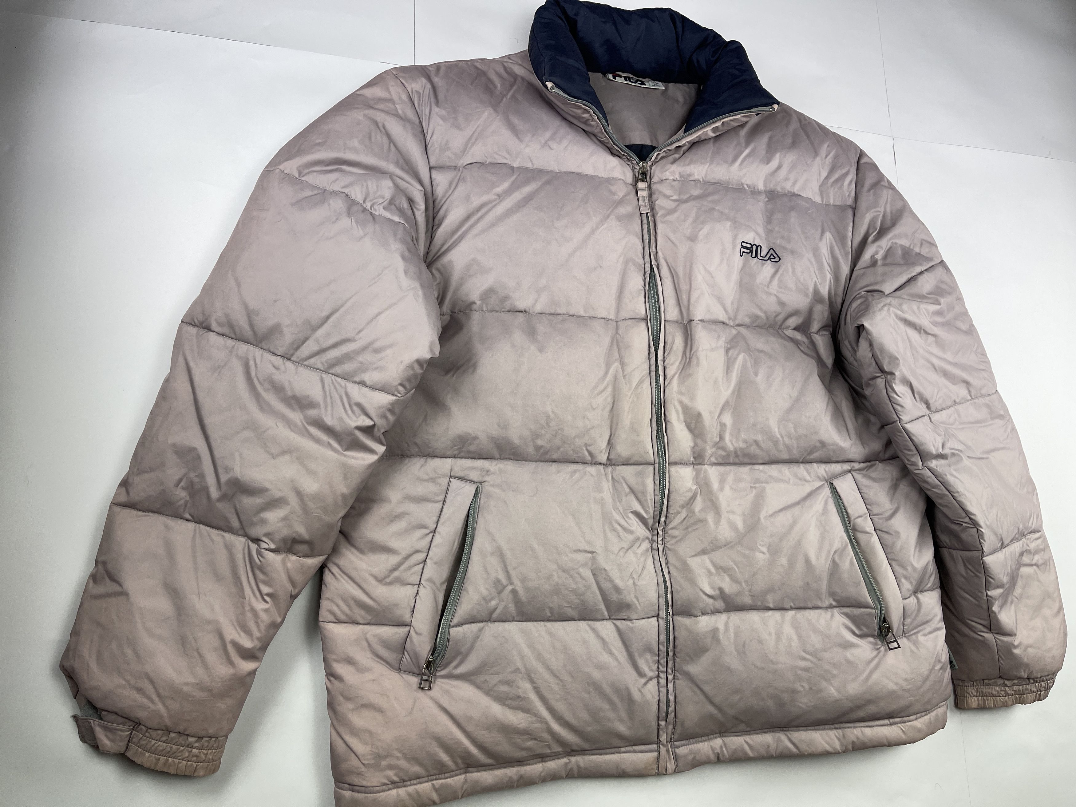 Fila Fila puffer jacket, 90s hip hop, 1990s skater Y2K size L Size US L / EU 52-54 / 3 - 3 Thumbnail