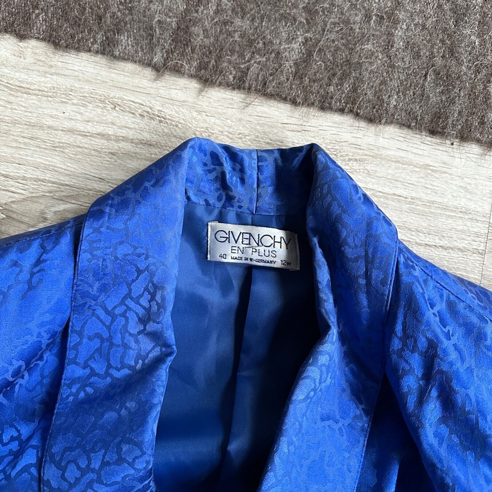Givenchy Givenchy Vintage 80s Silk Blazer Jacket 8489AC Size L / US 10 / IT 46 - 2 Thumbnail