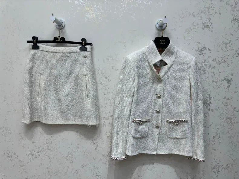 Chanel Chanel Station Series White Tweed Coat Size XXS / US 00 / IT 34 - 6 Thumbnail